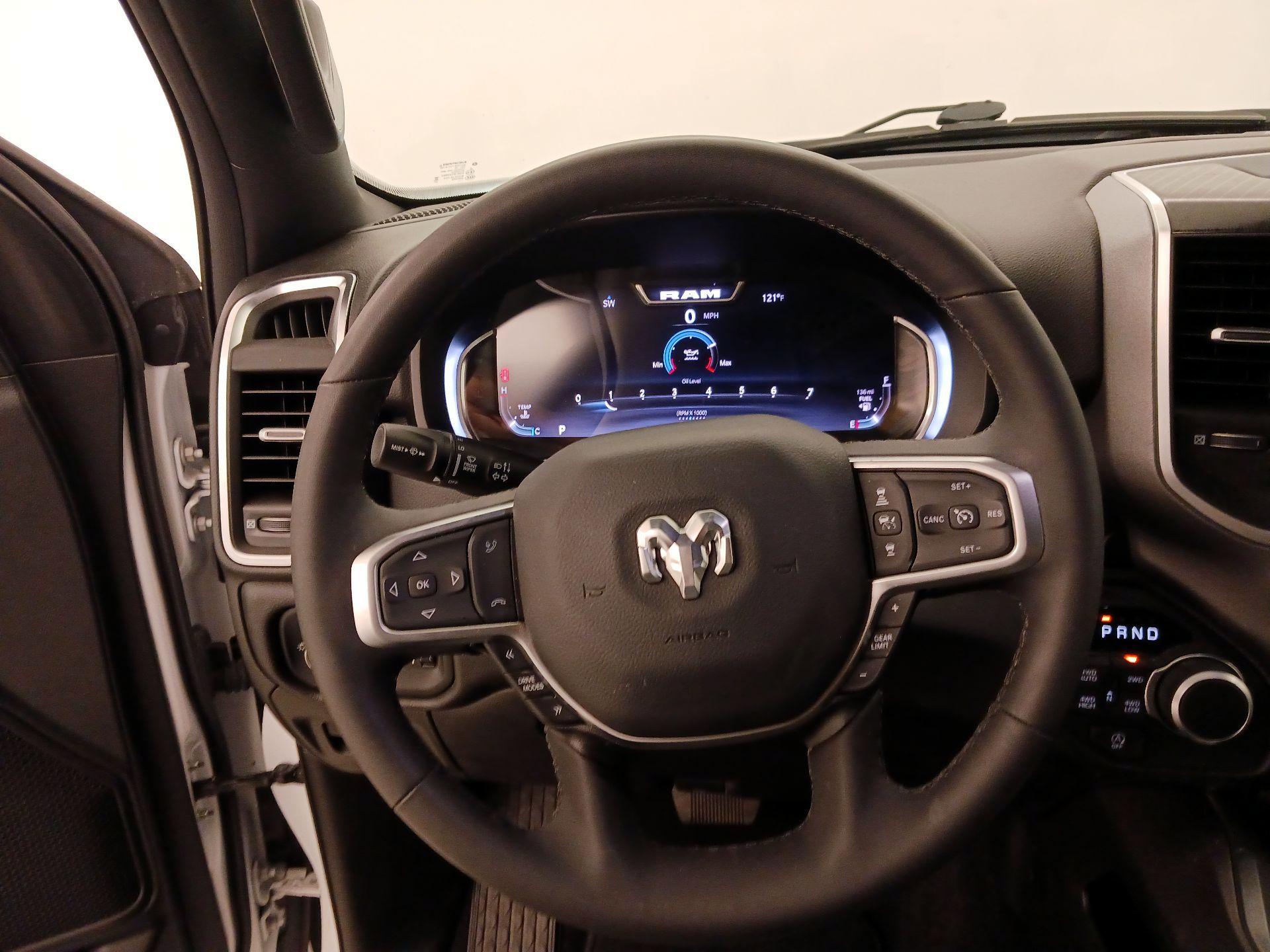 Thumbnail: 2025 RAM 1500 - 10