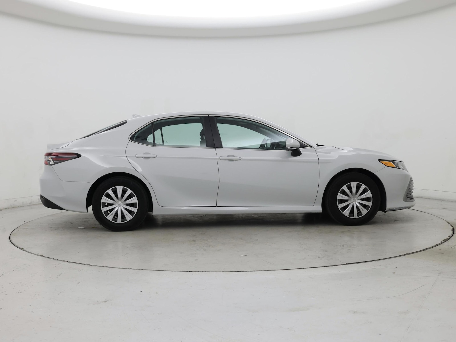 2023 Toyota Camry LE - Photo 8