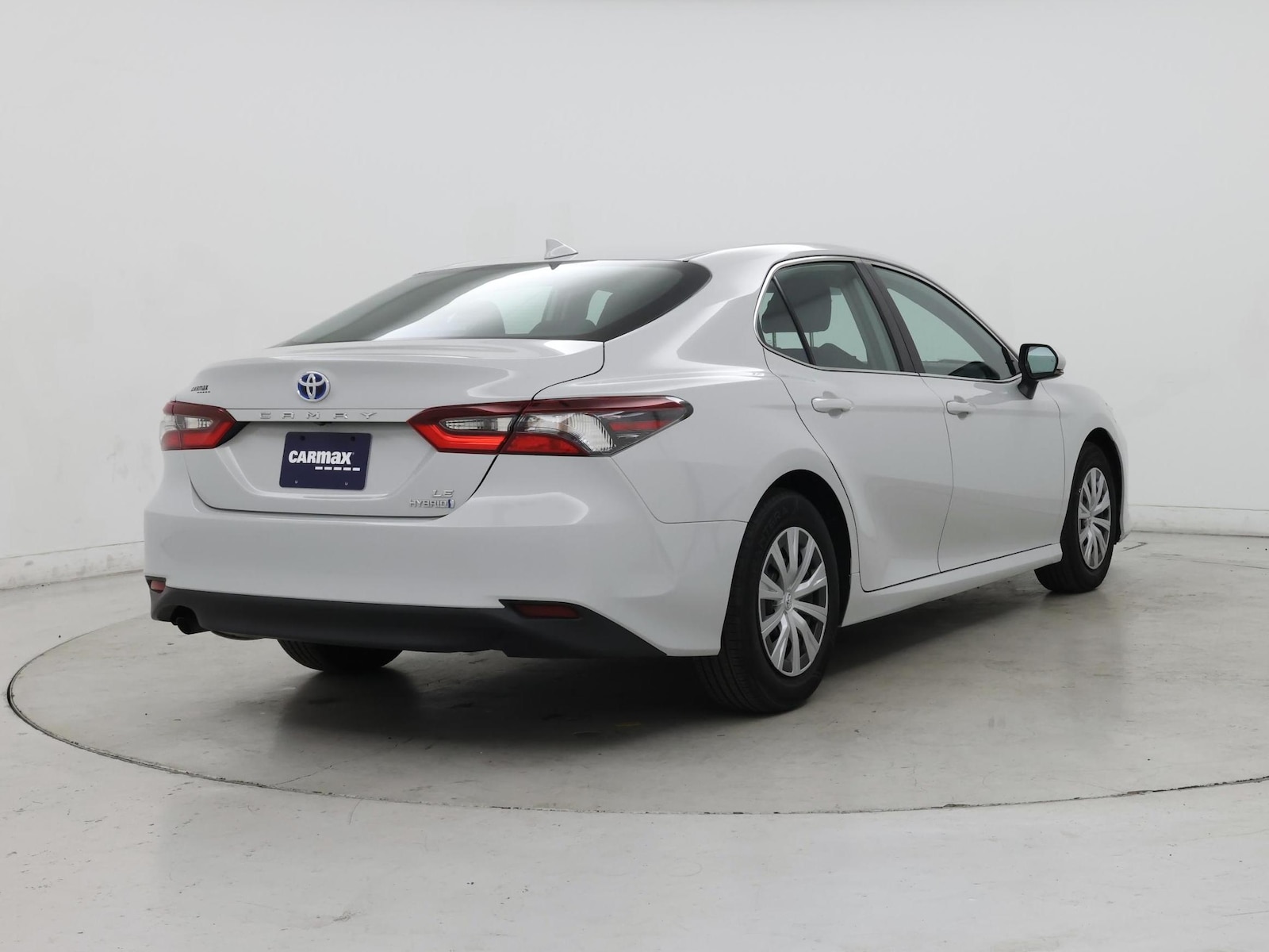 2023 Toyota Camry LE - Photo 9