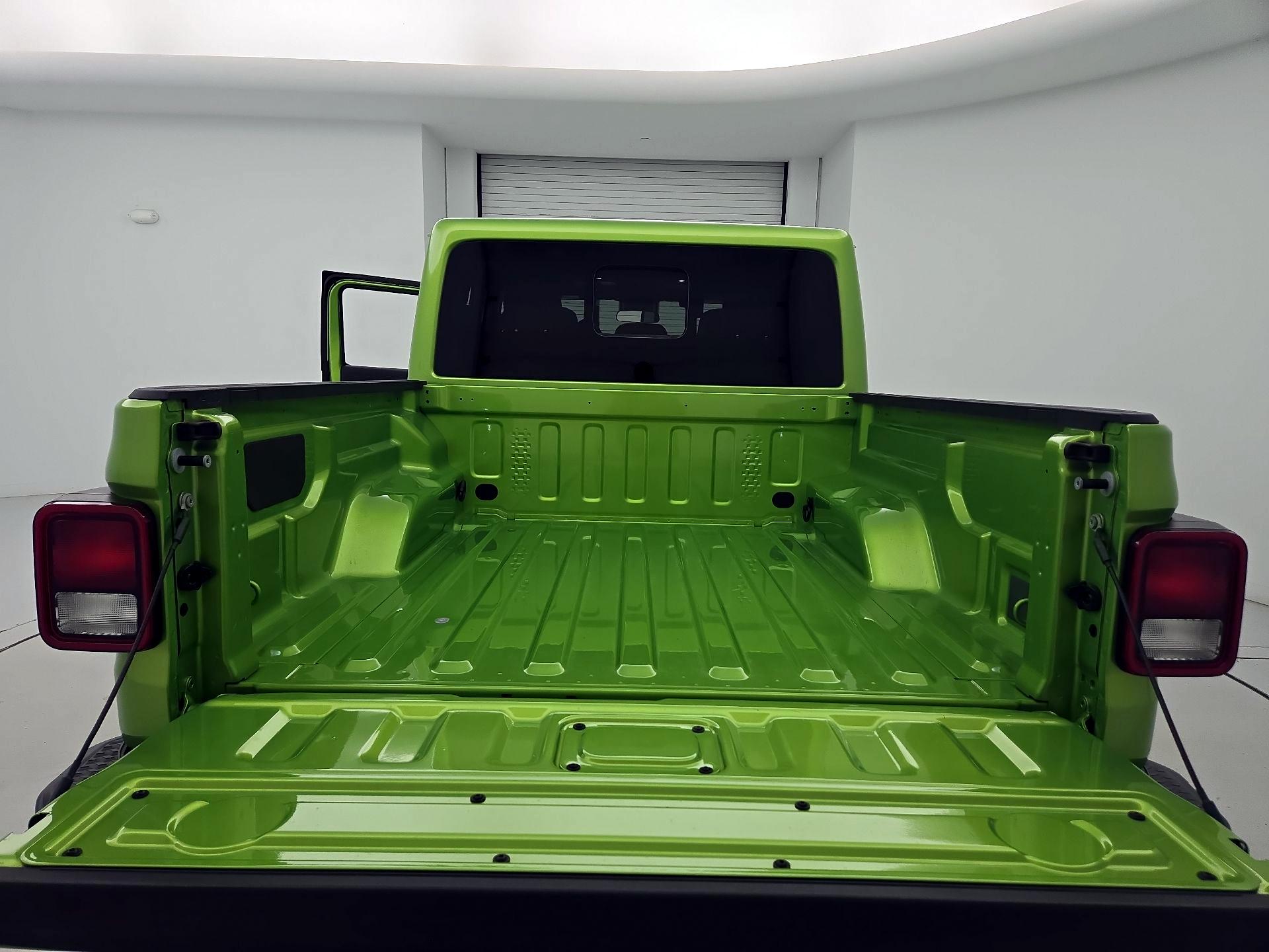 Thumbnail: 2025 Jeep Gladiator - 20