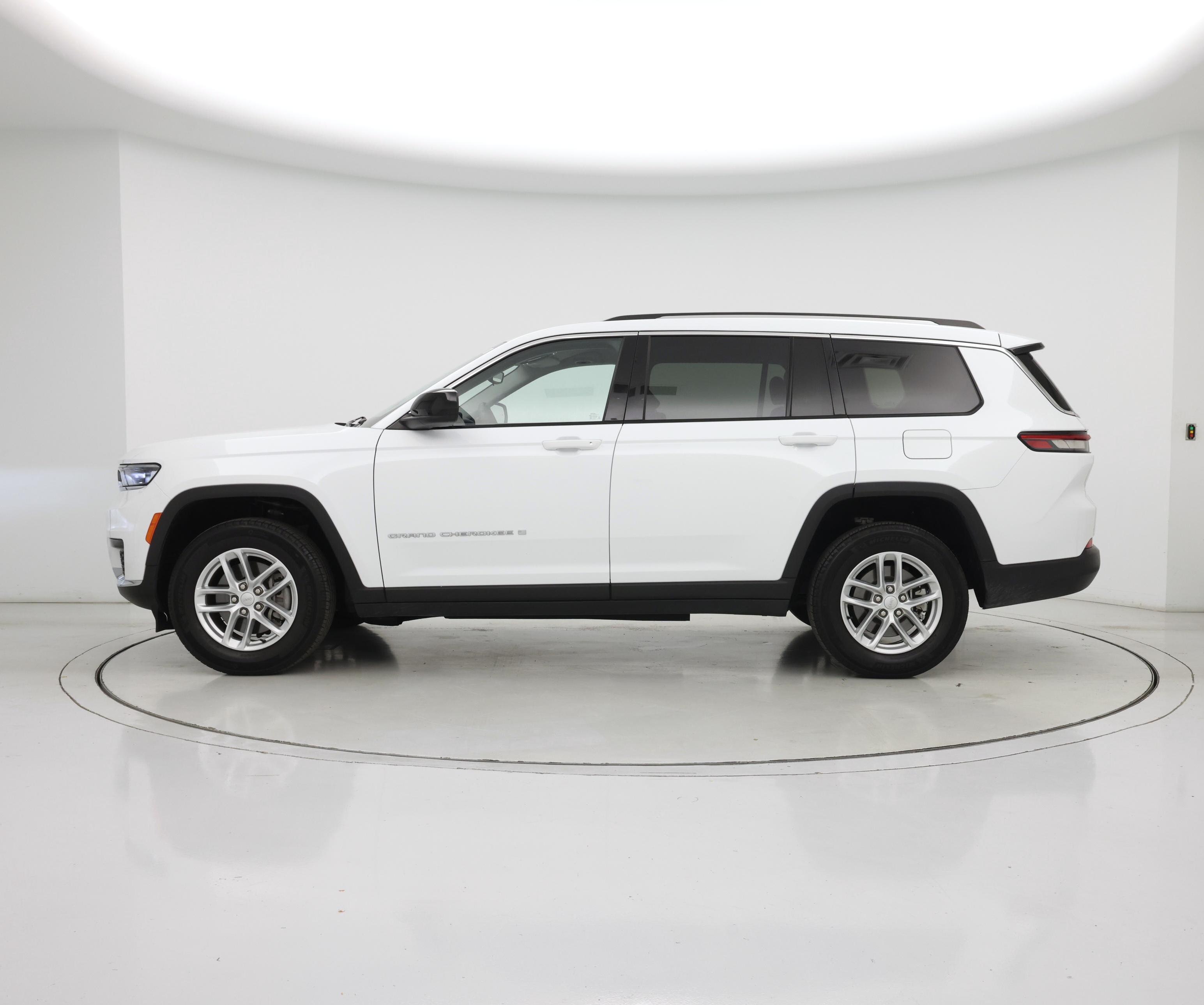 Thumbnail: 2023 Jeep Grand Cherokee L - 3