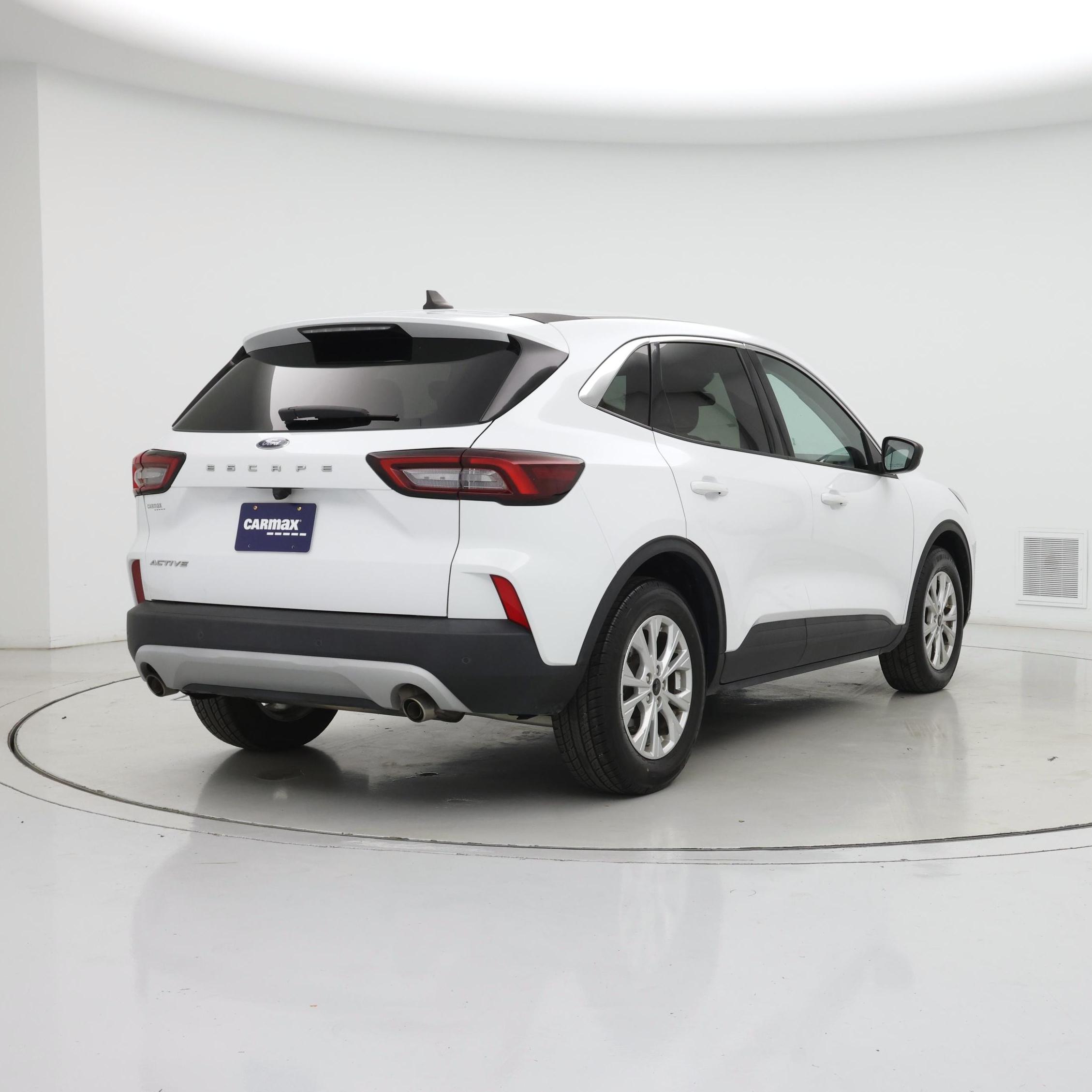 Thumbnail: 2023 Ford Escape - 8