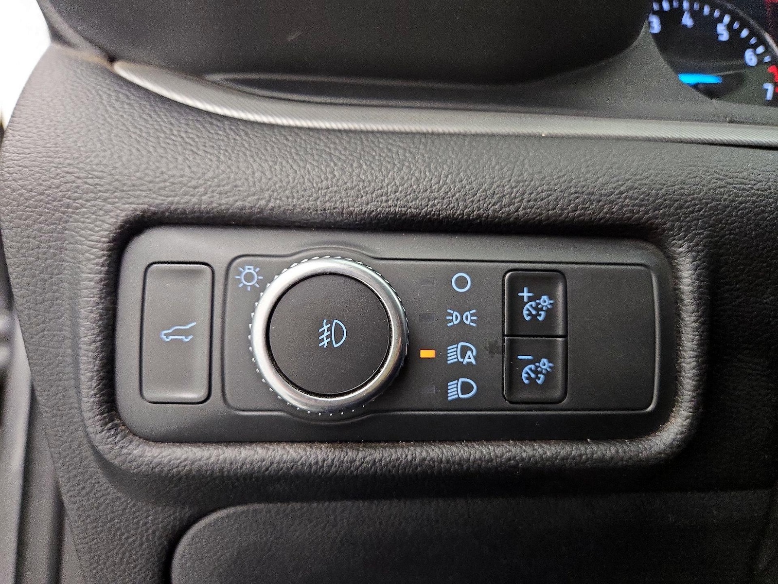 2022 Ford Explorer XLT - Photo 12