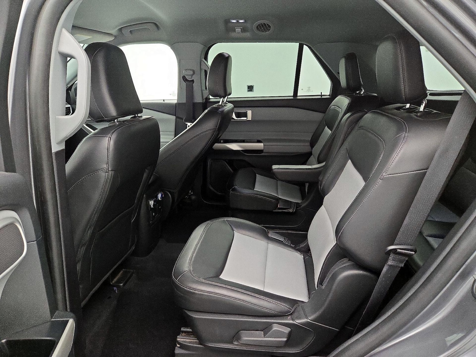 2022 Ford Explorer XLT - Photo 19