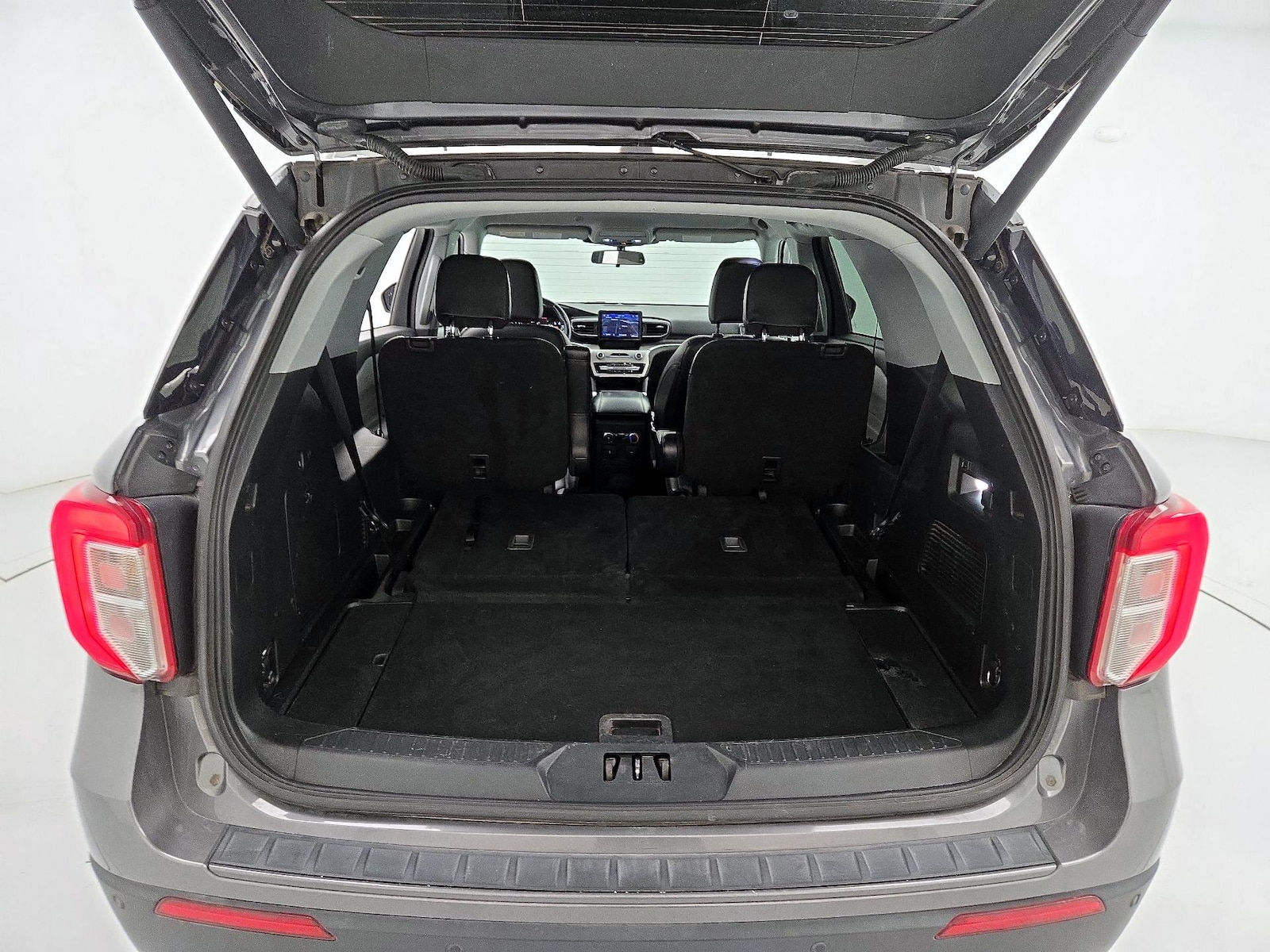 2022 Ford Explorer XLT - Photo 22