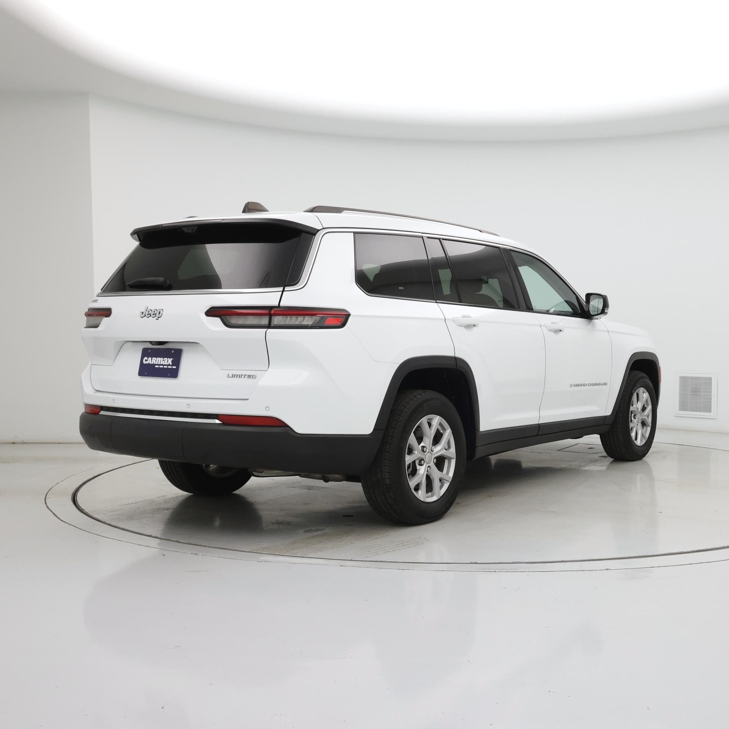 Thumbnail: 2023 Jeep Grand Cherokee L - 8