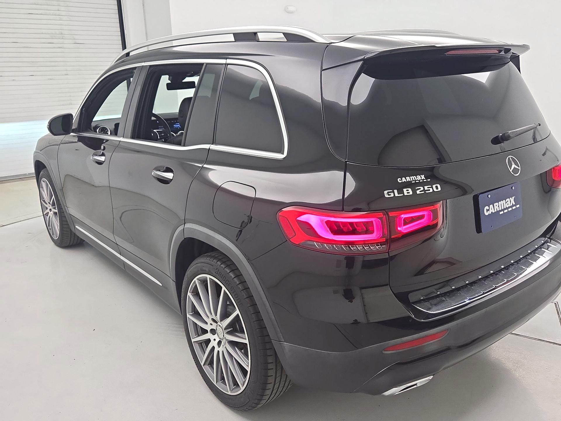 Thumbnail: 2023 Mercedes-Benz GLB - 7