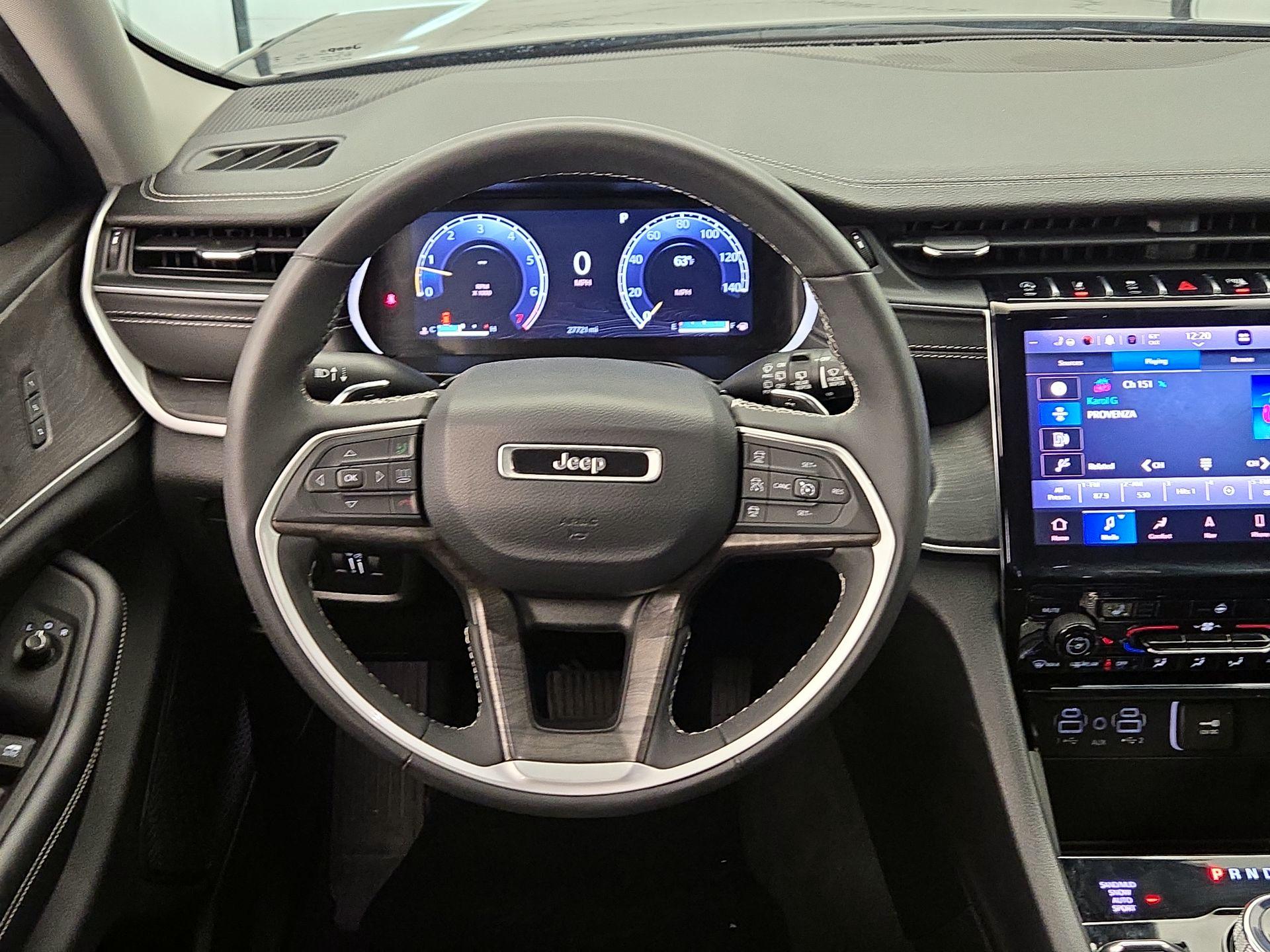 Thumbnail: 2023 Jeep Grand Cherokee - 10