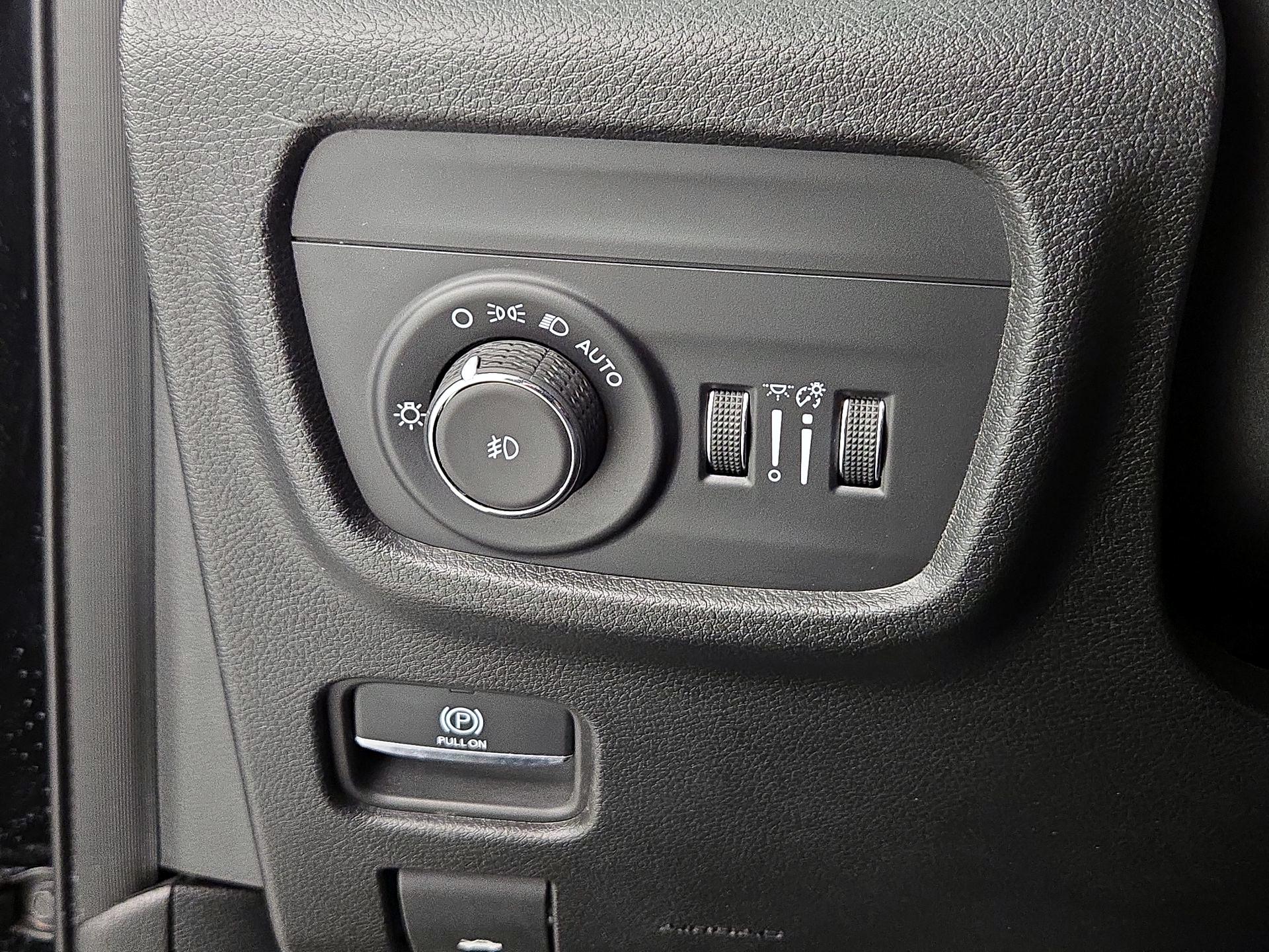 Thumbnail: 2023 Jeep Grand Cherokee - 13