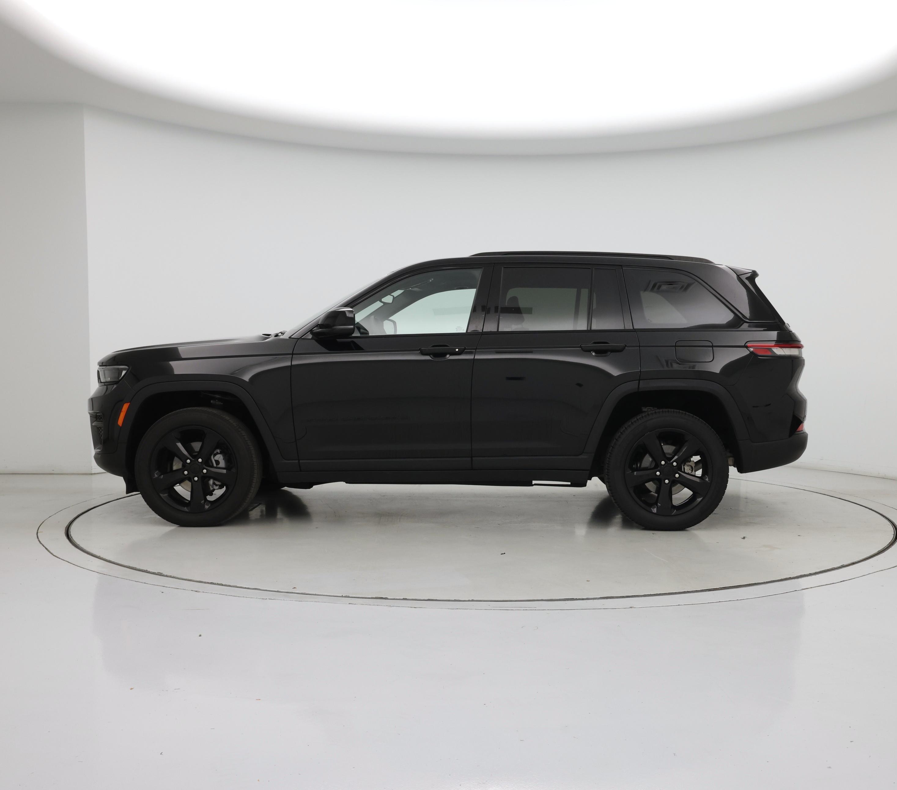 Thumbnail: 2023 Jeep Grand Cherokee - 3