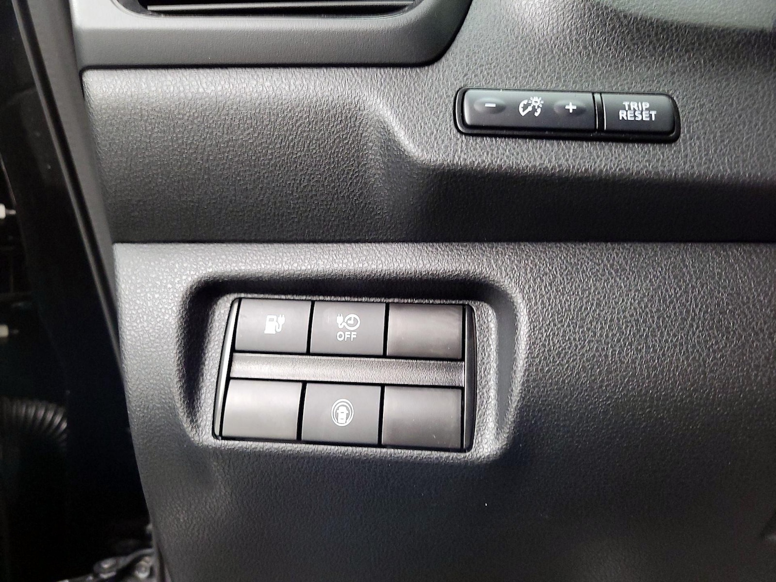 2022 Nissan LEAF S - Photo 14