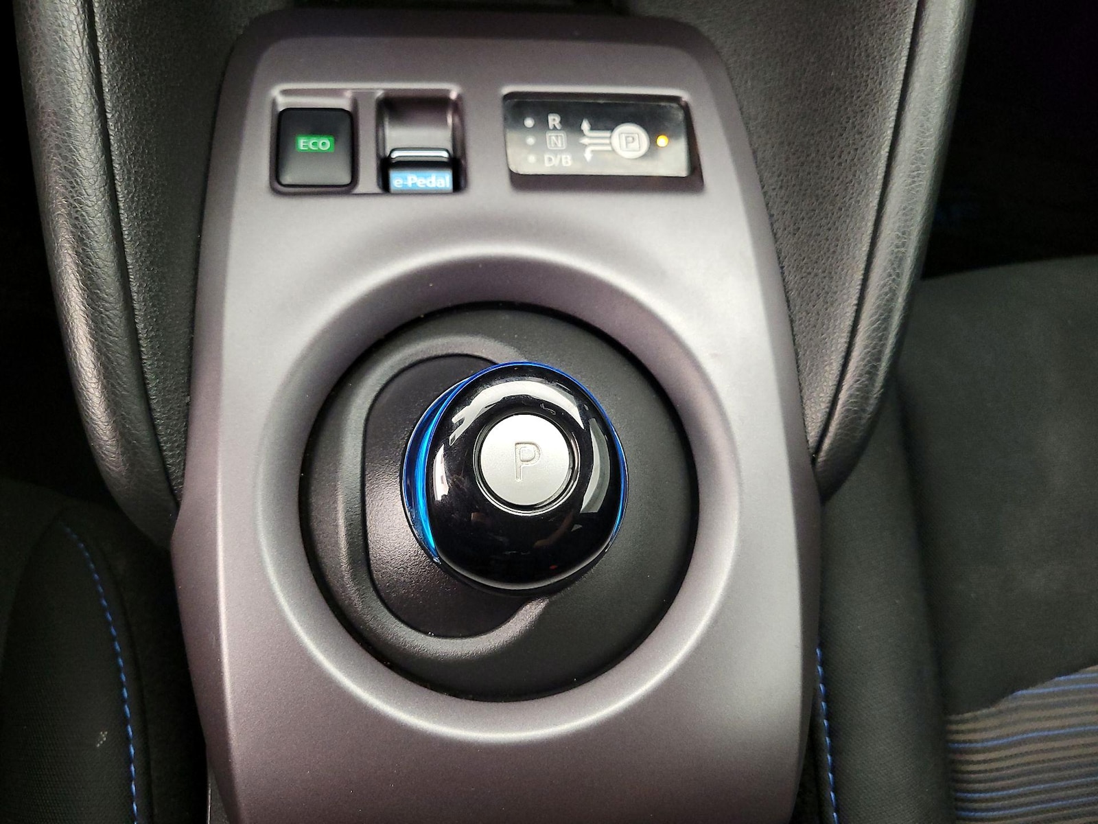 2022 Nissan LEAF S - Photo 18