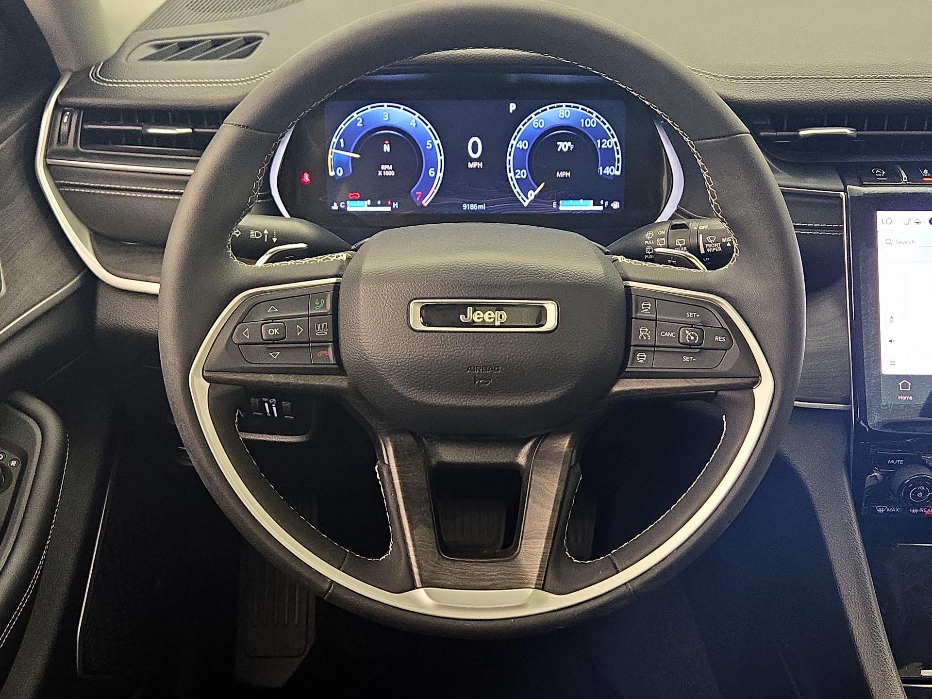 Thumbnail: 2023 Jeep Grand Cherokee - 10