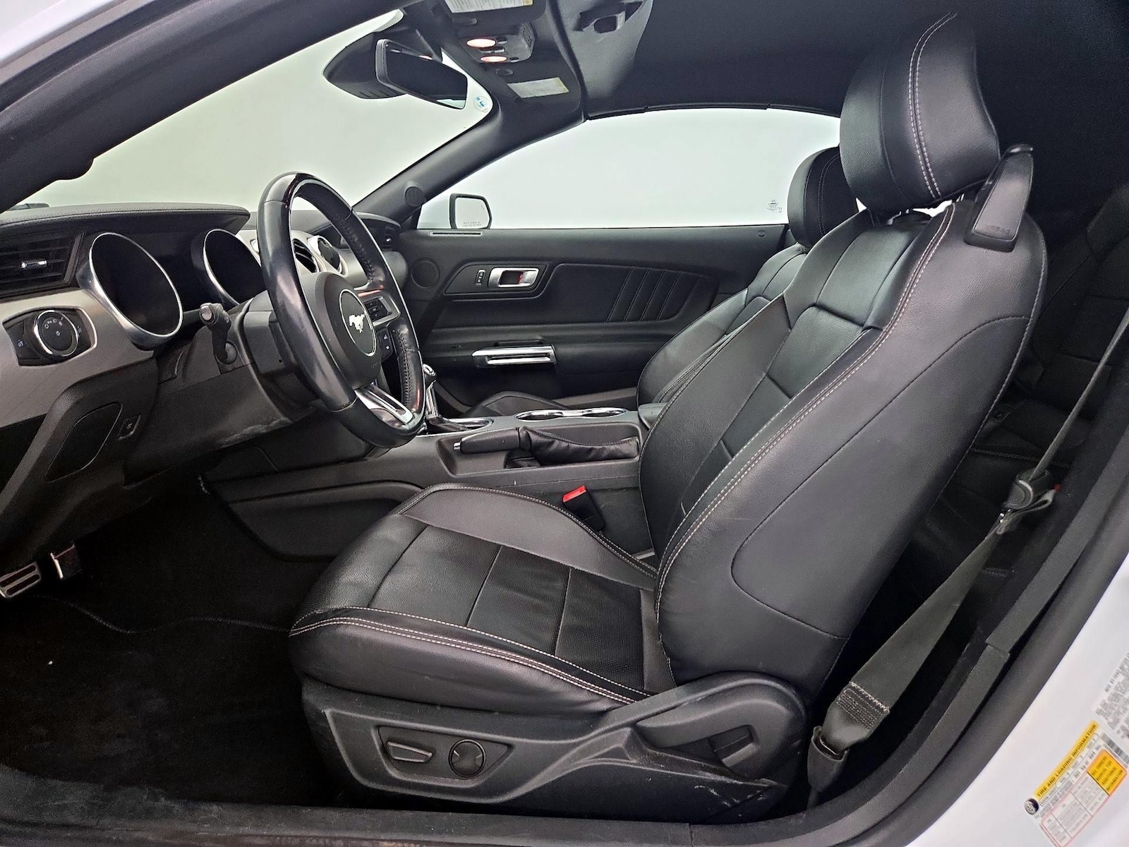 2023 Ford Mustang EcoBoost Premium - Photo 12
