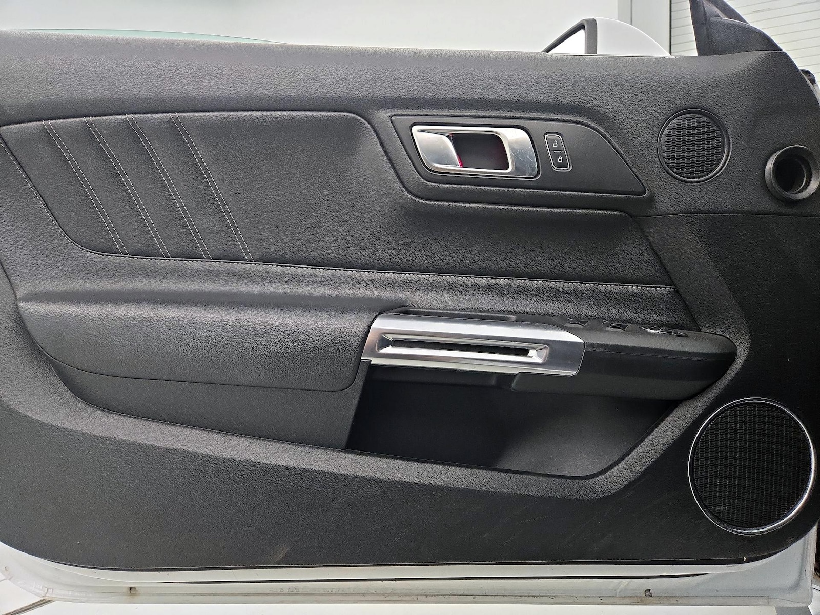 2023 Ford Mustang EcoBoost Premium - Photo 13