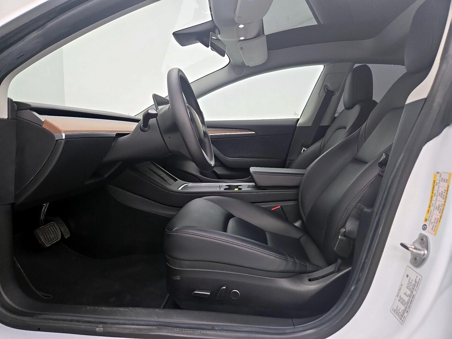 Thumbnail: 2022 Tesla Model 3 - 9