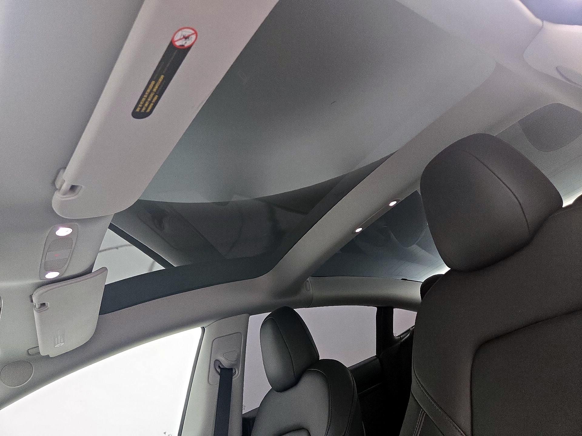 Thumbnail: 2022 Tesla Model 3 - 17