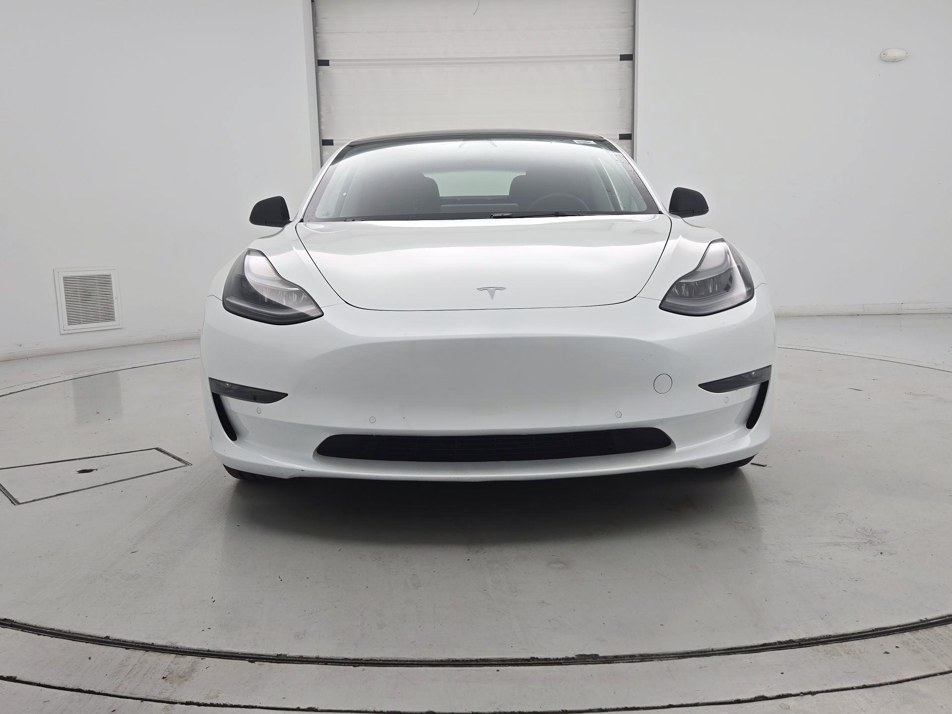 Thumbnail: 2022 Tesla Model 3 - 2