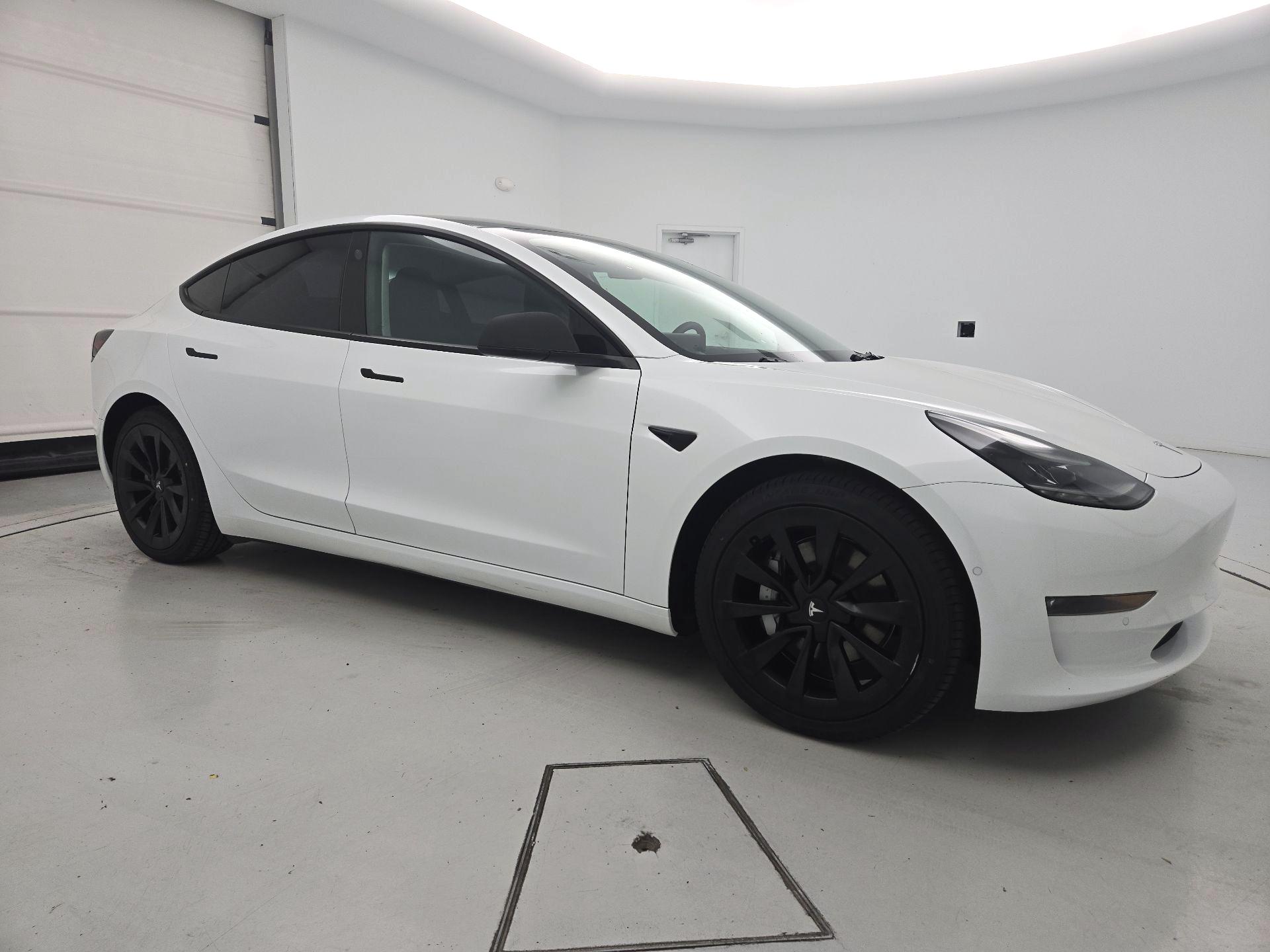 Thumbnail: 2022 Tesla Model 3 - 4