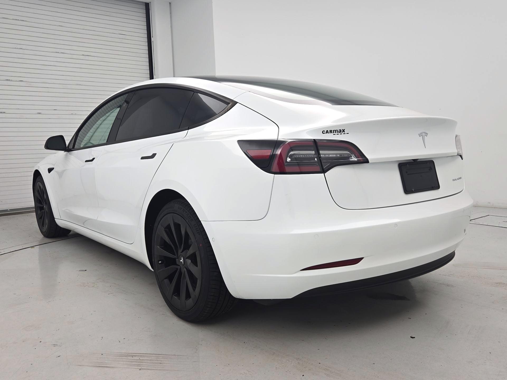 Thumbnail: 2022 Tesla Model 3 - 7
