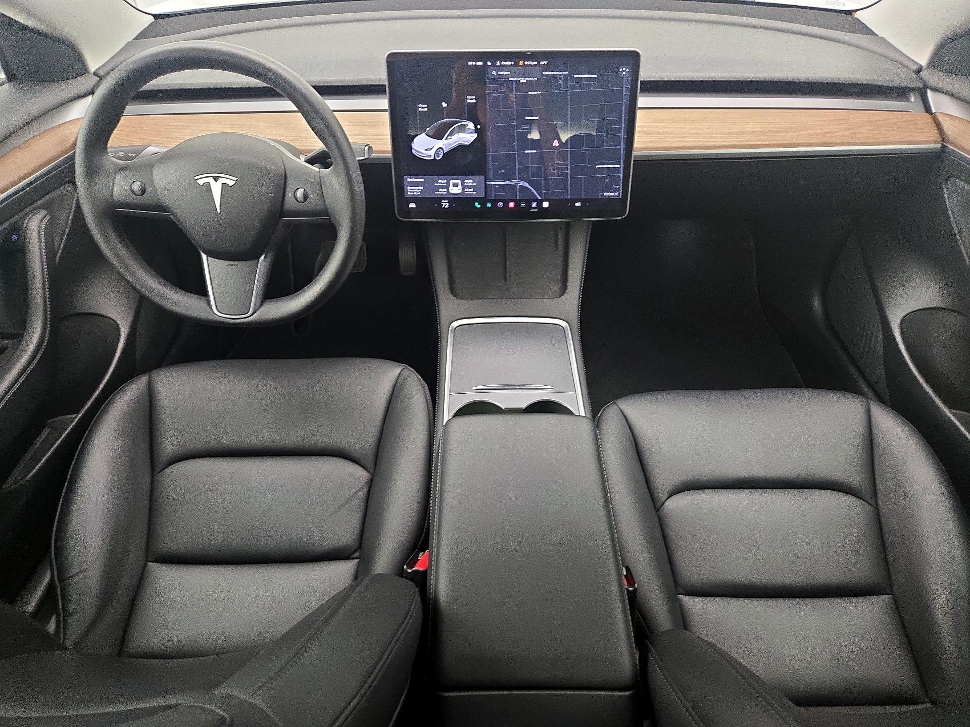 Thumbnail: 2022 Tesla Model 3 - 8