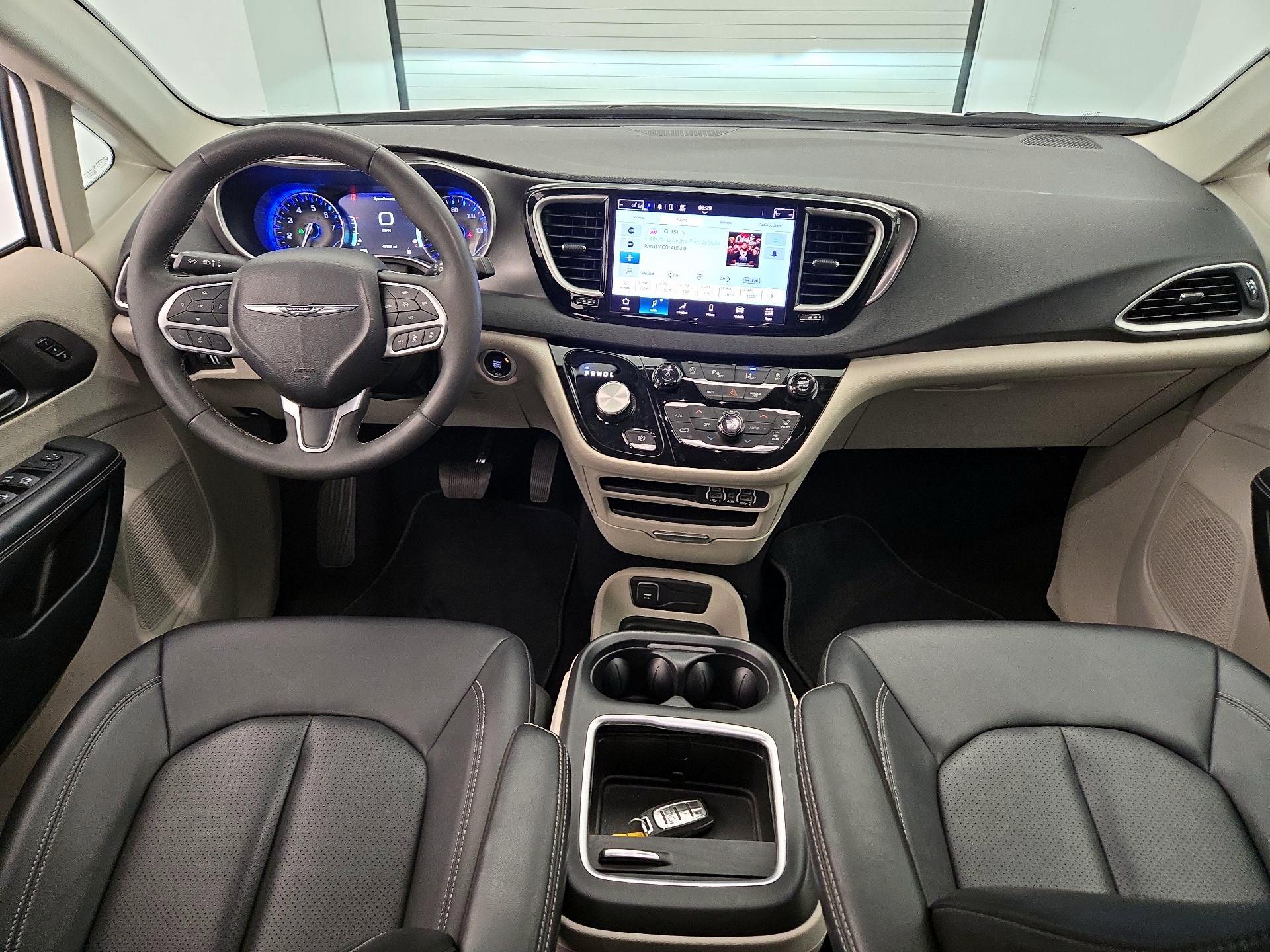 Thumbnail: 2024 Chrysler Pacifica - 9