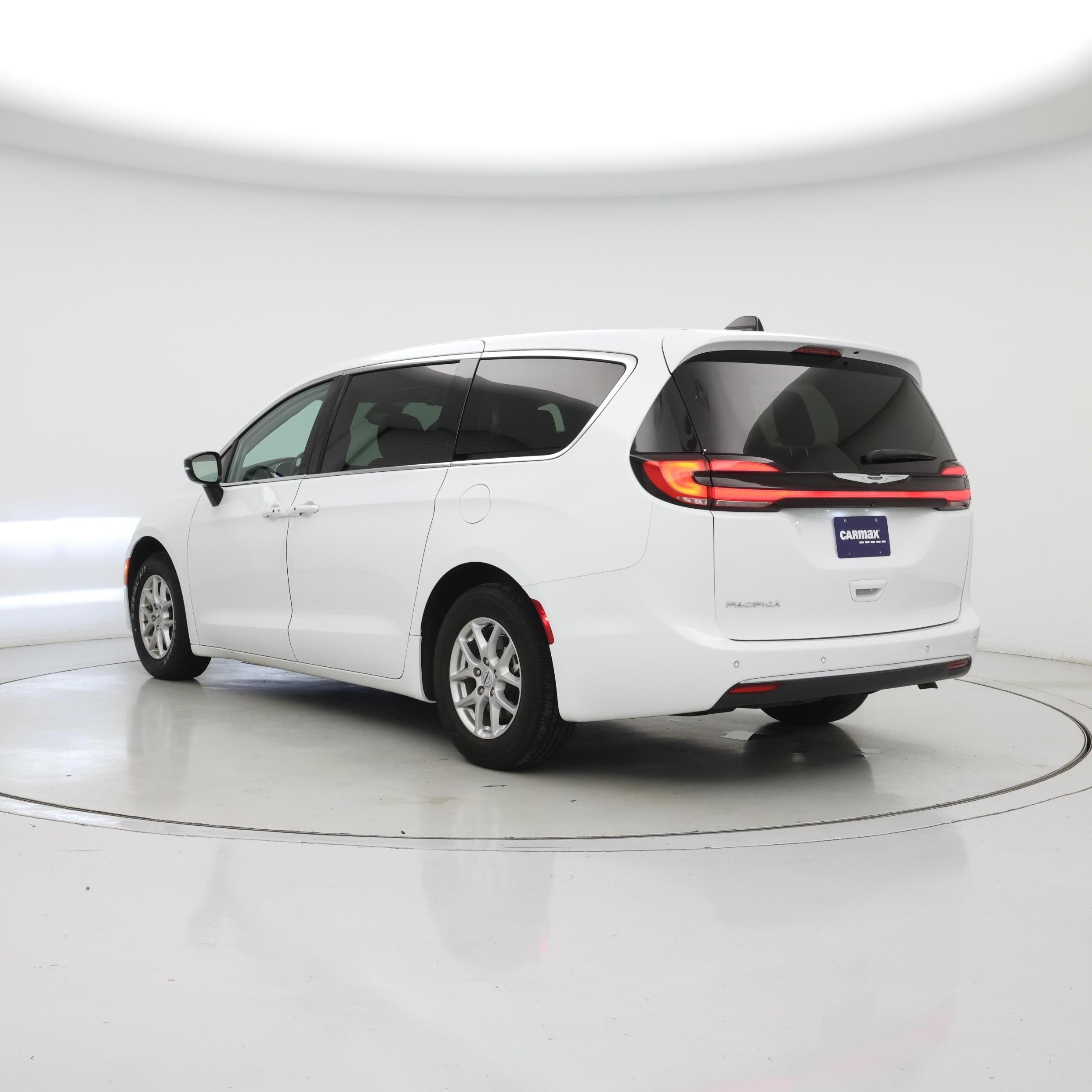 Thumbnail: 2024 Chrysler Pacifica - 2