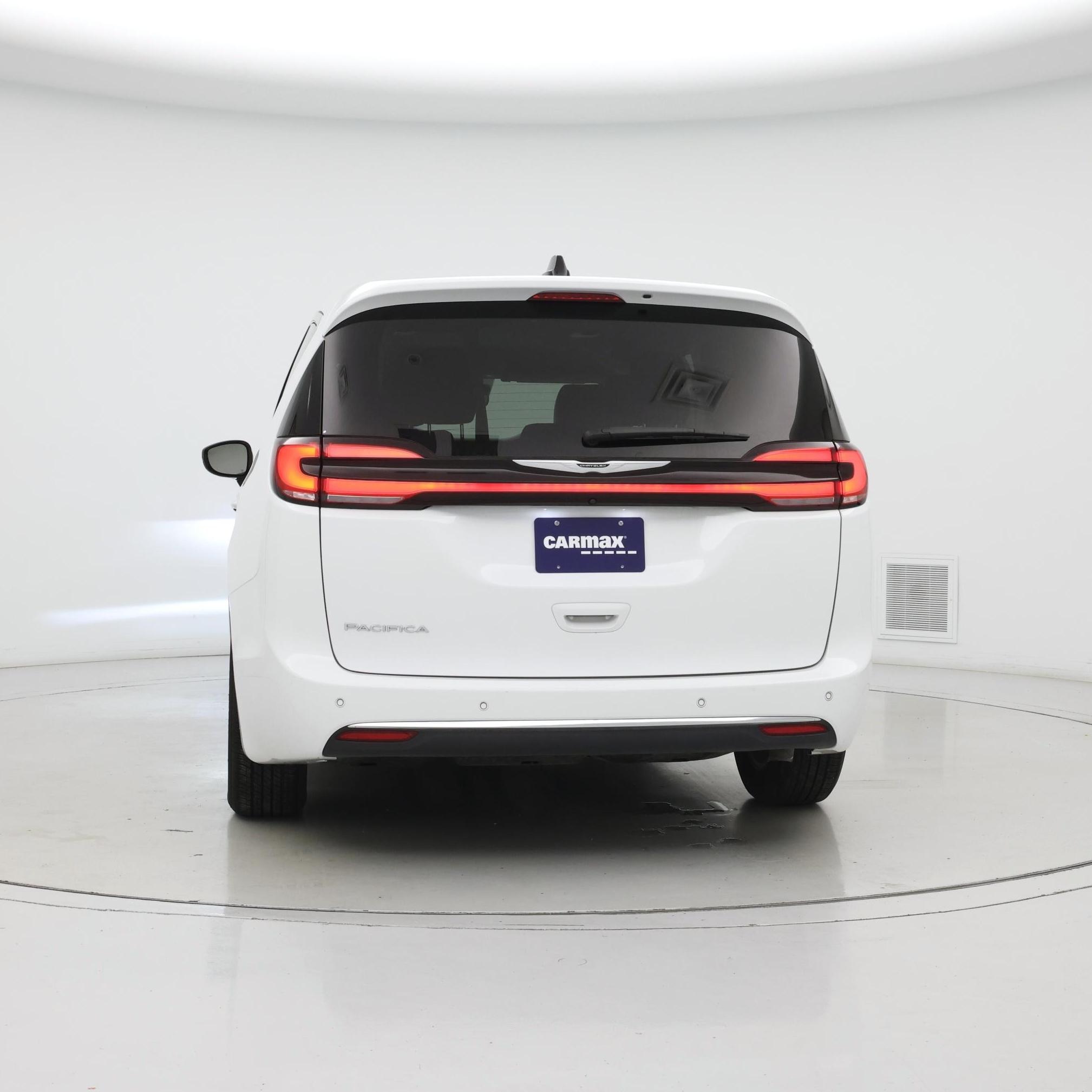 Thumbnail: 2024 Chrysler Pacifica - 6