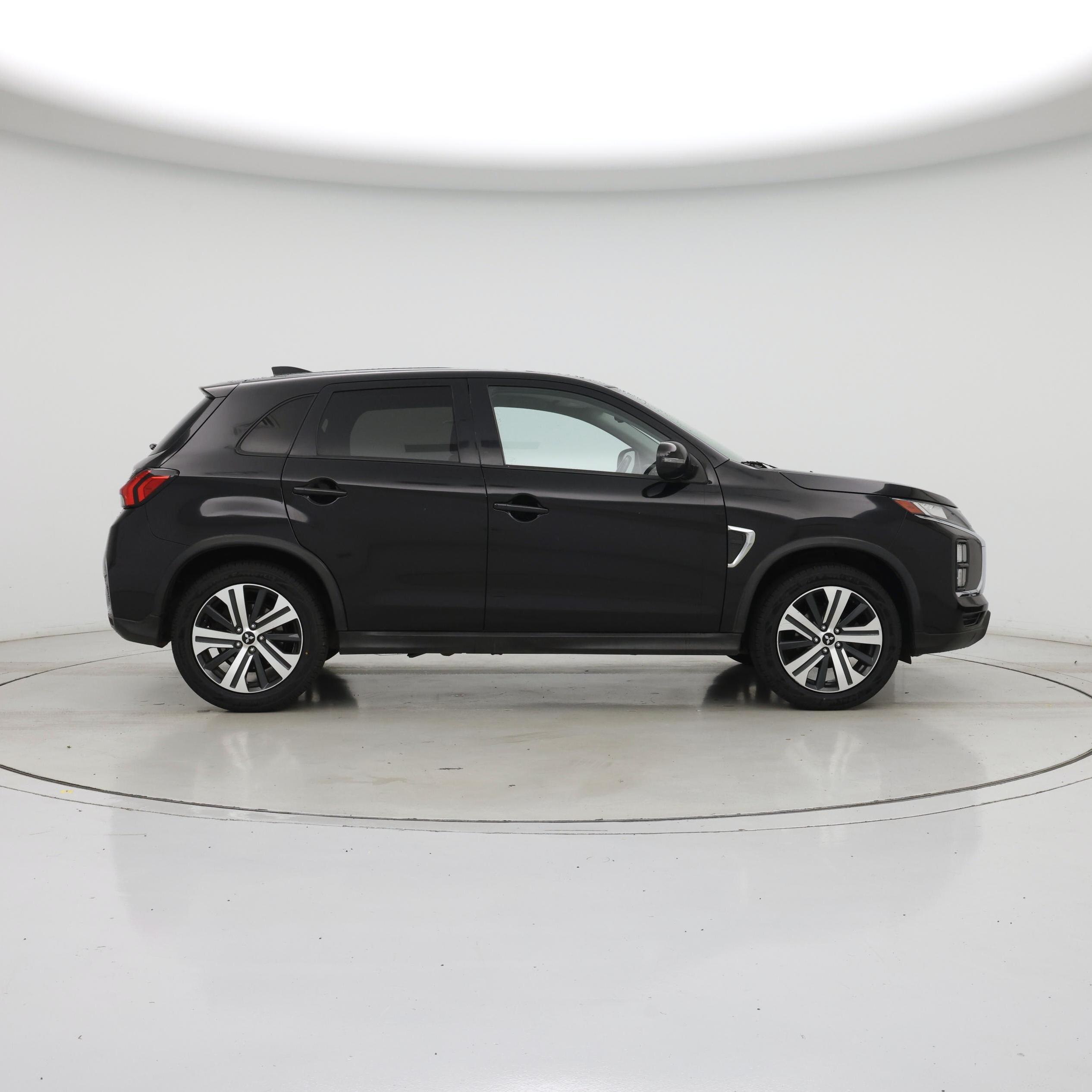 Thumbnail: 2021 Mitsubishi Outlander Sport - 7