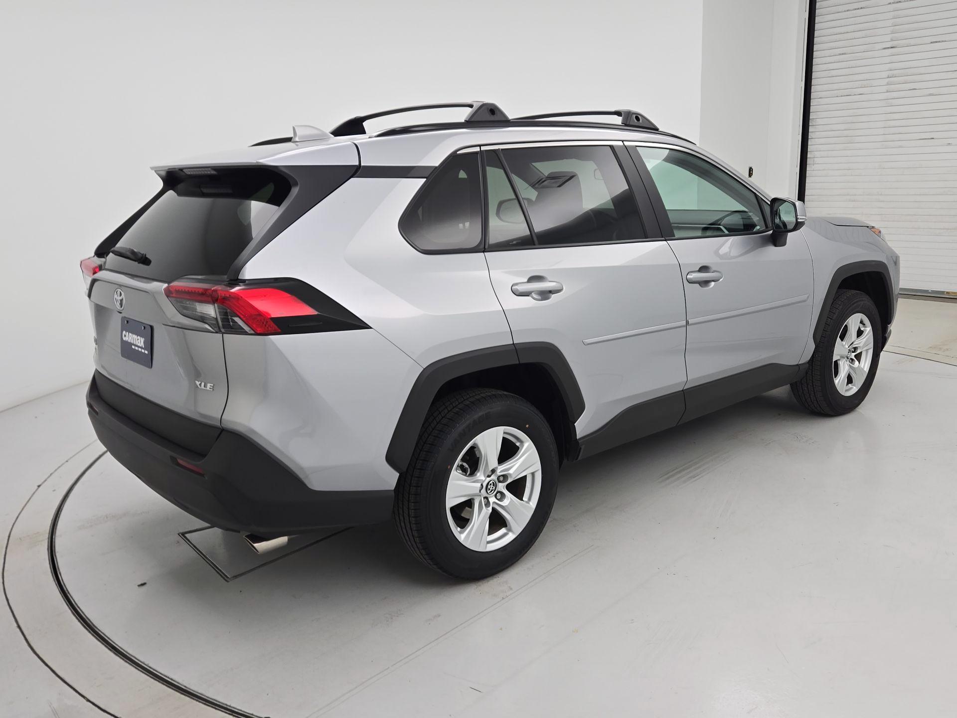 Thumbnail: 2021 Toyota RAV4 - 5