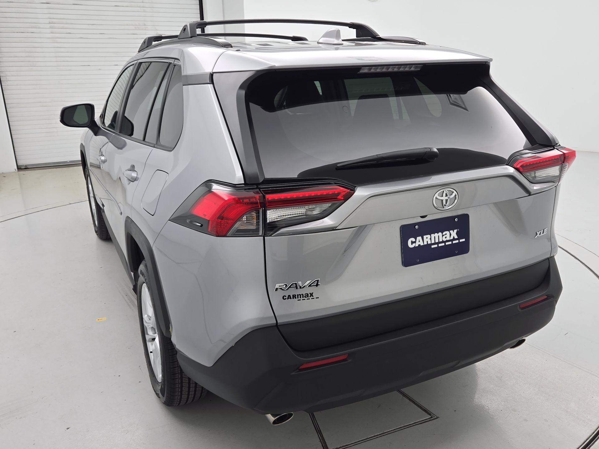 Thumbnail: 2021 Toyota RAV4 - 7