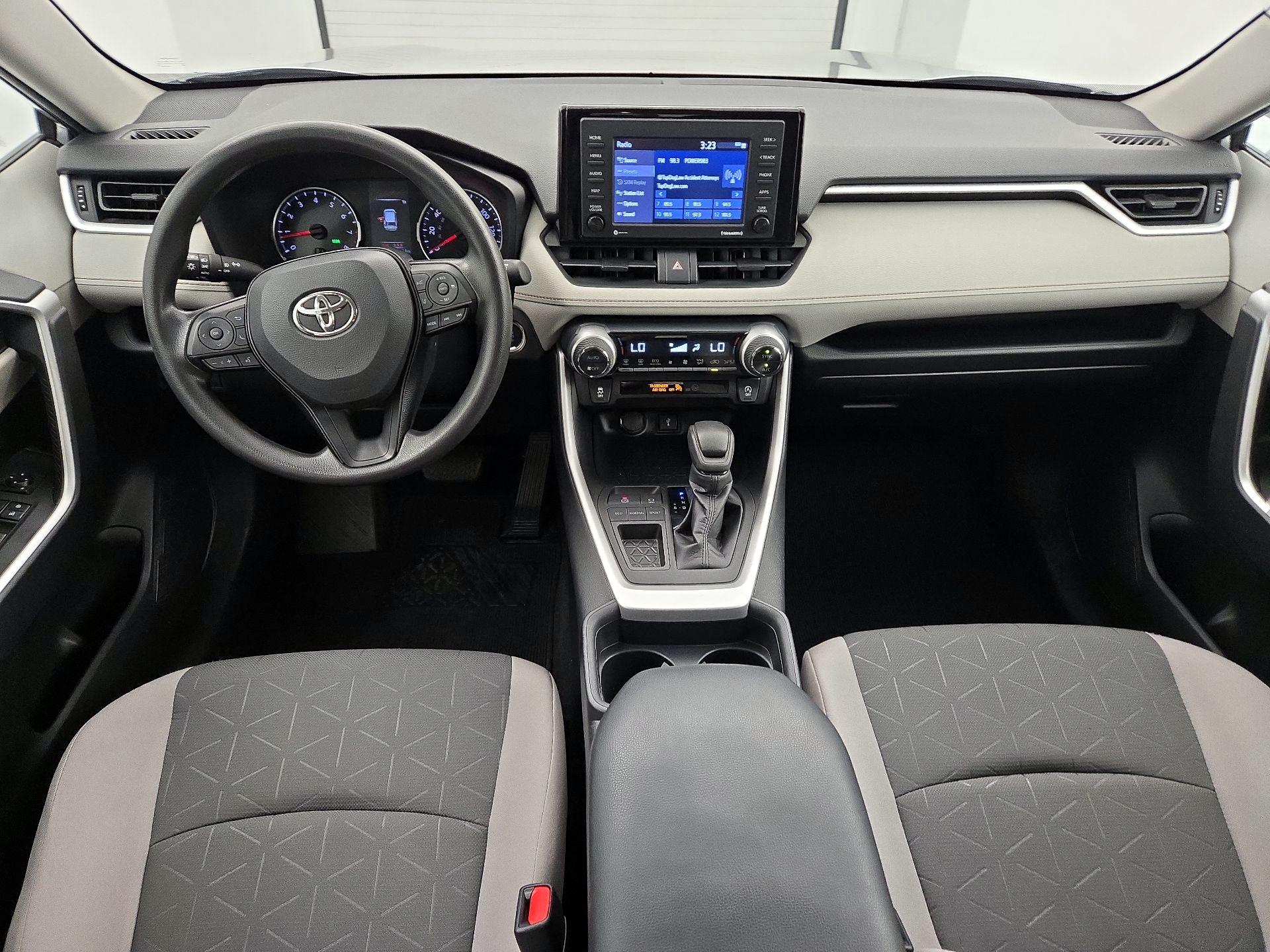 Thumbnail: 2021 Toyota RAV4 - 8