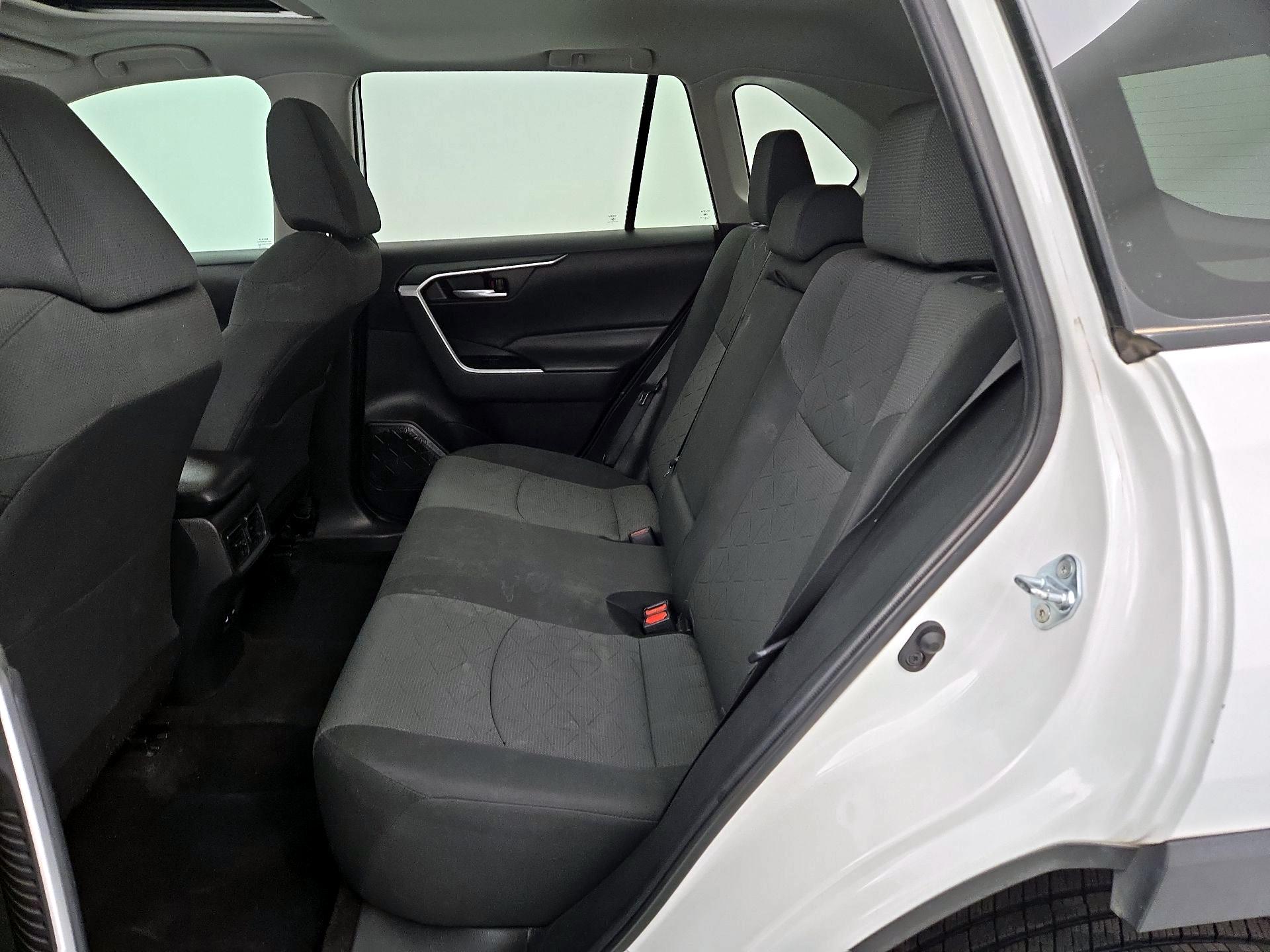 Thumbnail: 2023 Toyota RAV4 - 20