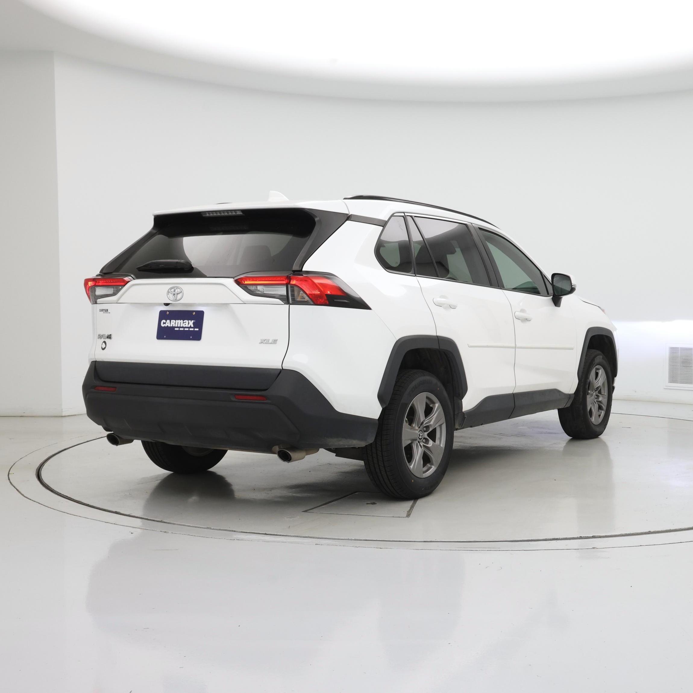 Thumbnail: 2023 Toyota RAV4 - 8