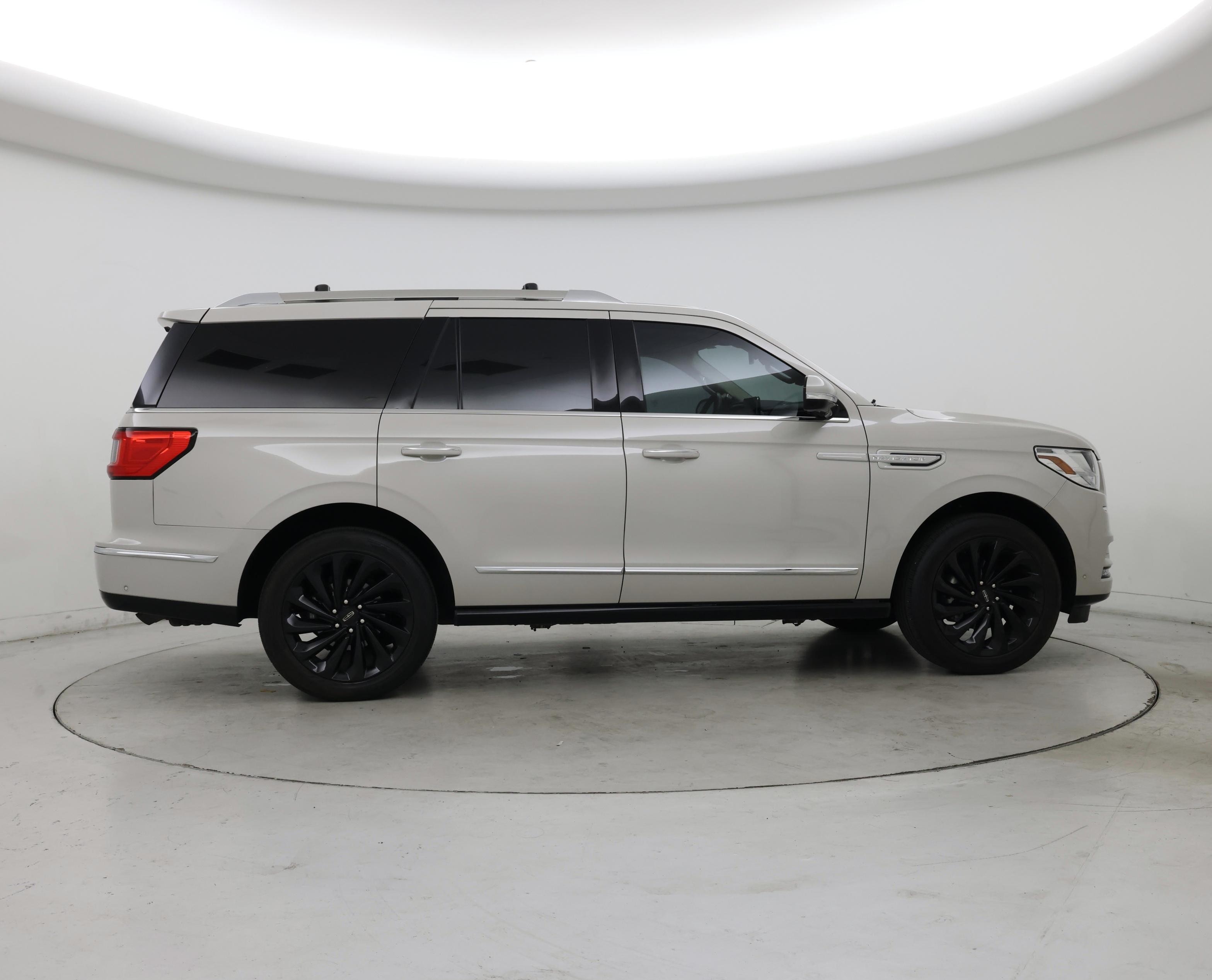 Thumbnail: 2021 Lincoln Navigator - 7
