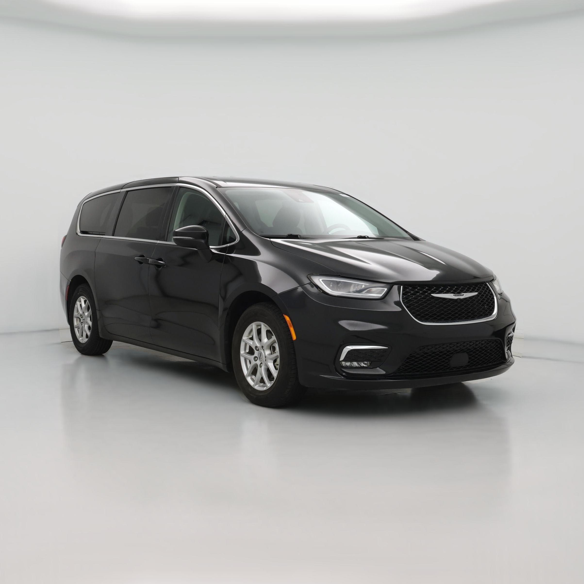 Thumbnail: 2023 Chrysler Pacifica - 1