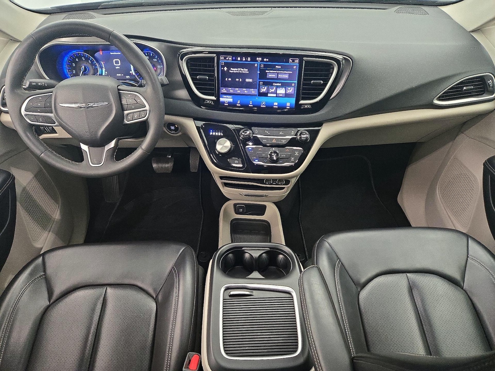 2023 Chrysler Pacifica Touring L - Photo 10