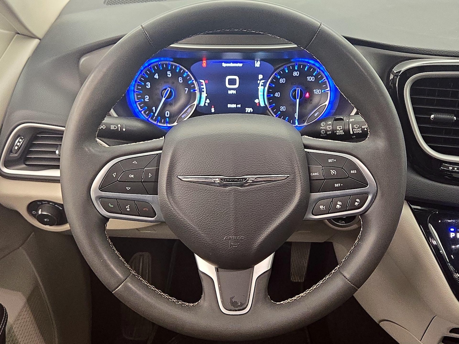 2023 Chrysler Pacifica Touring L - Photo 11