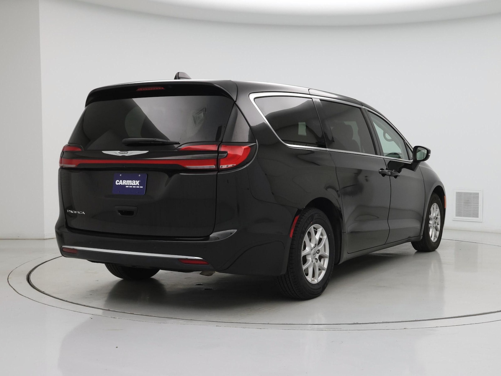 2023 Chrysler Pacifica Touring L - Photo 9