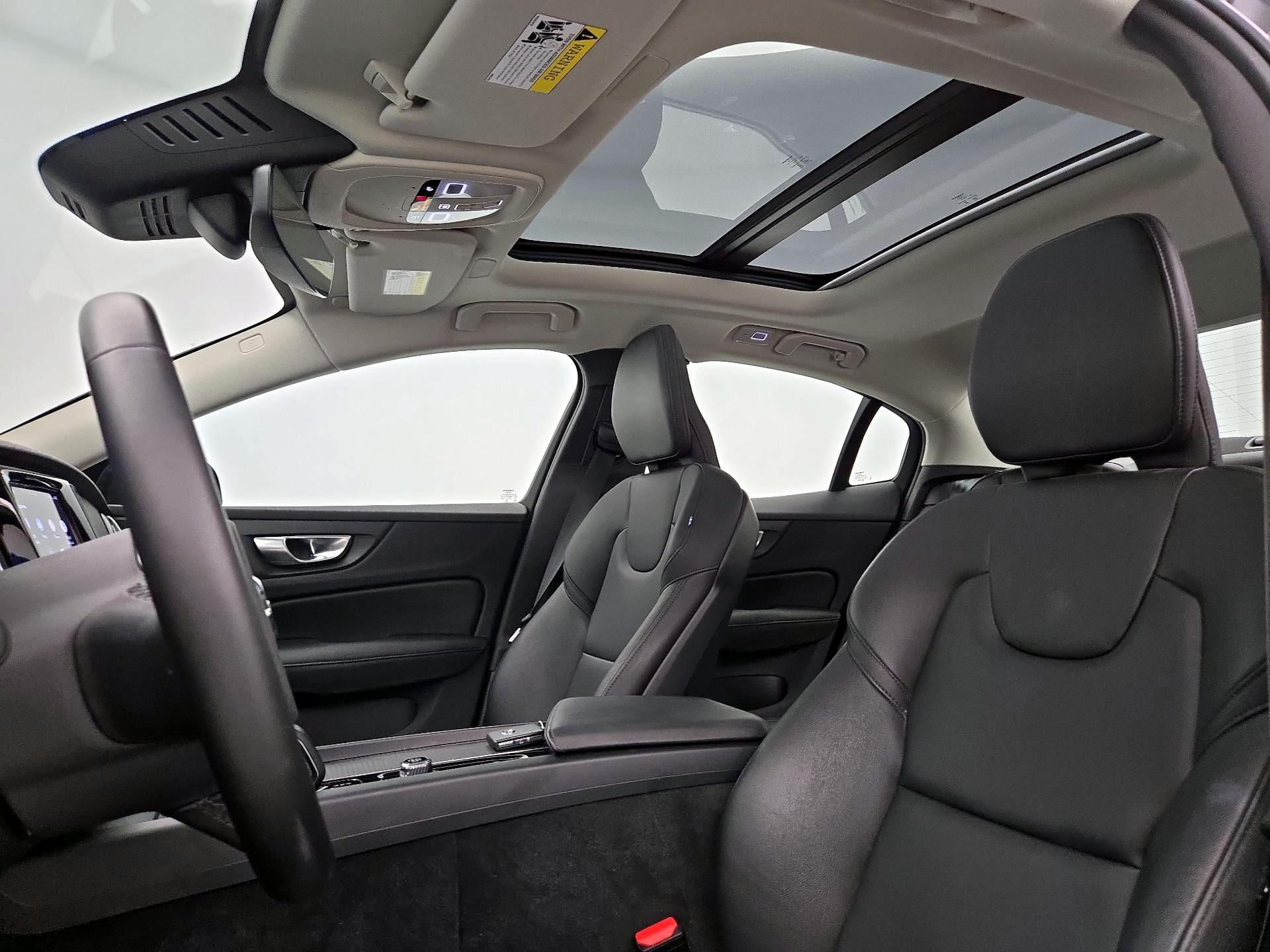 Thumbnail: 2024 Volvo S60 - 20