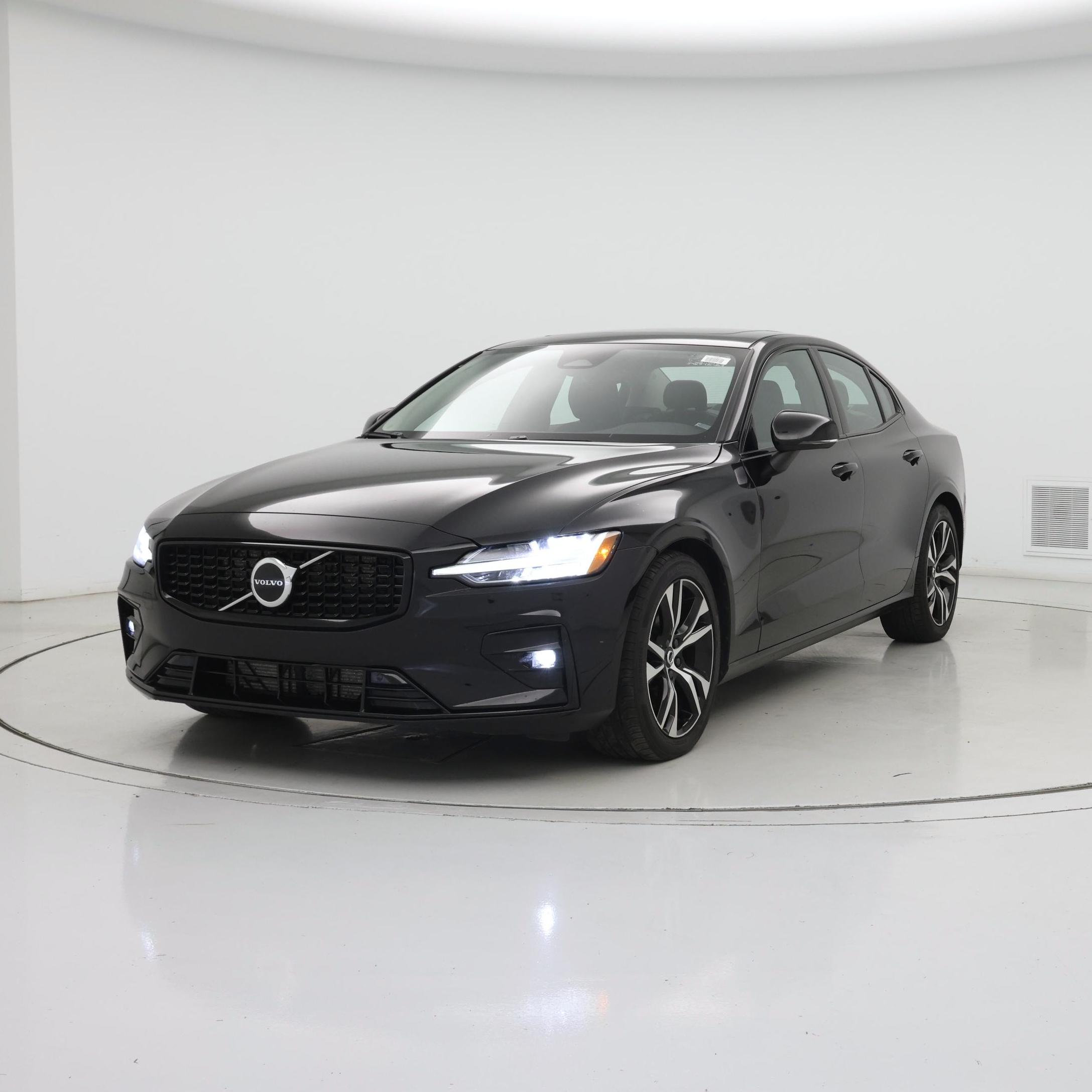 Thumbnail: 2024 Volvo S60 - 4