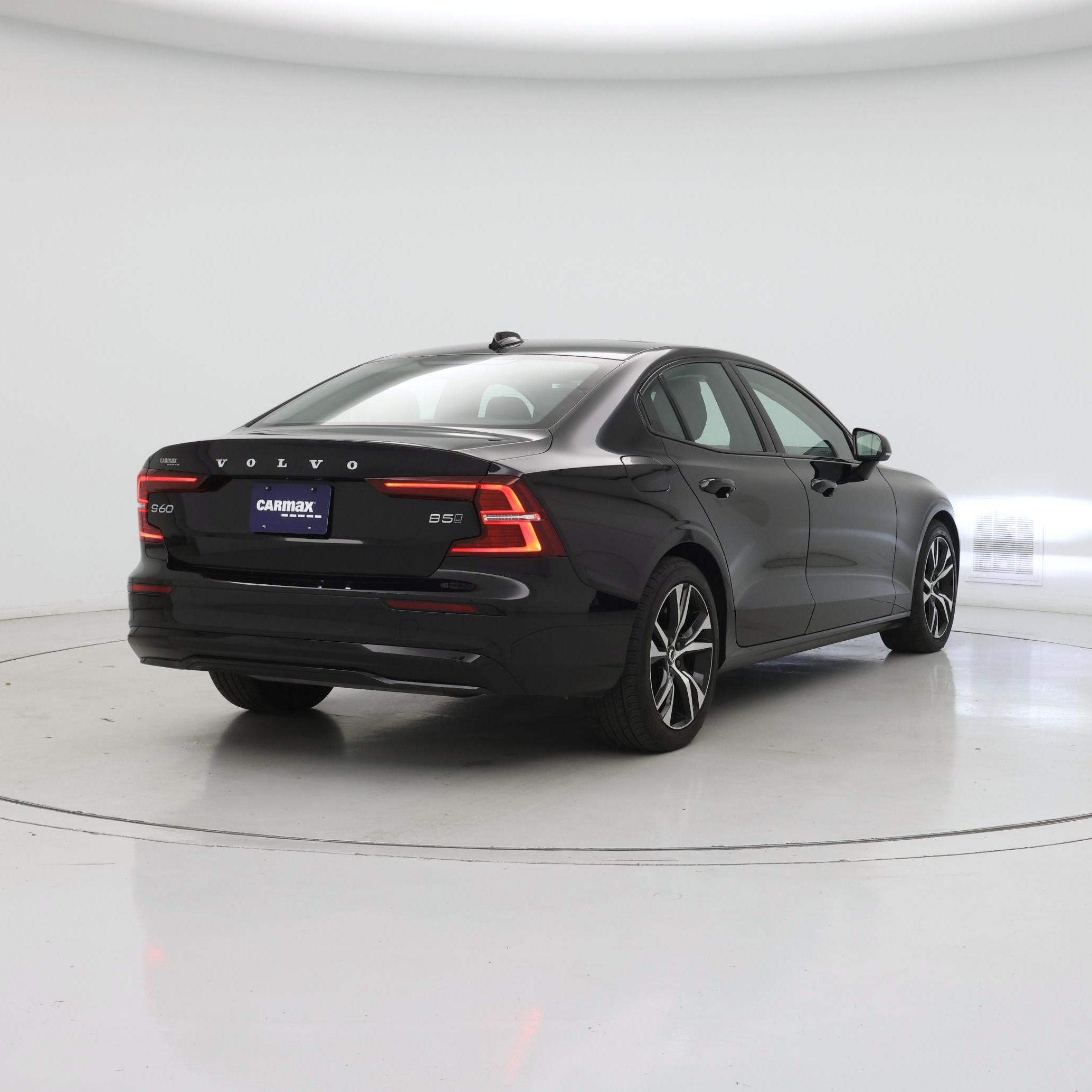 Thumbnail: 2024 Volvo S60 - 8