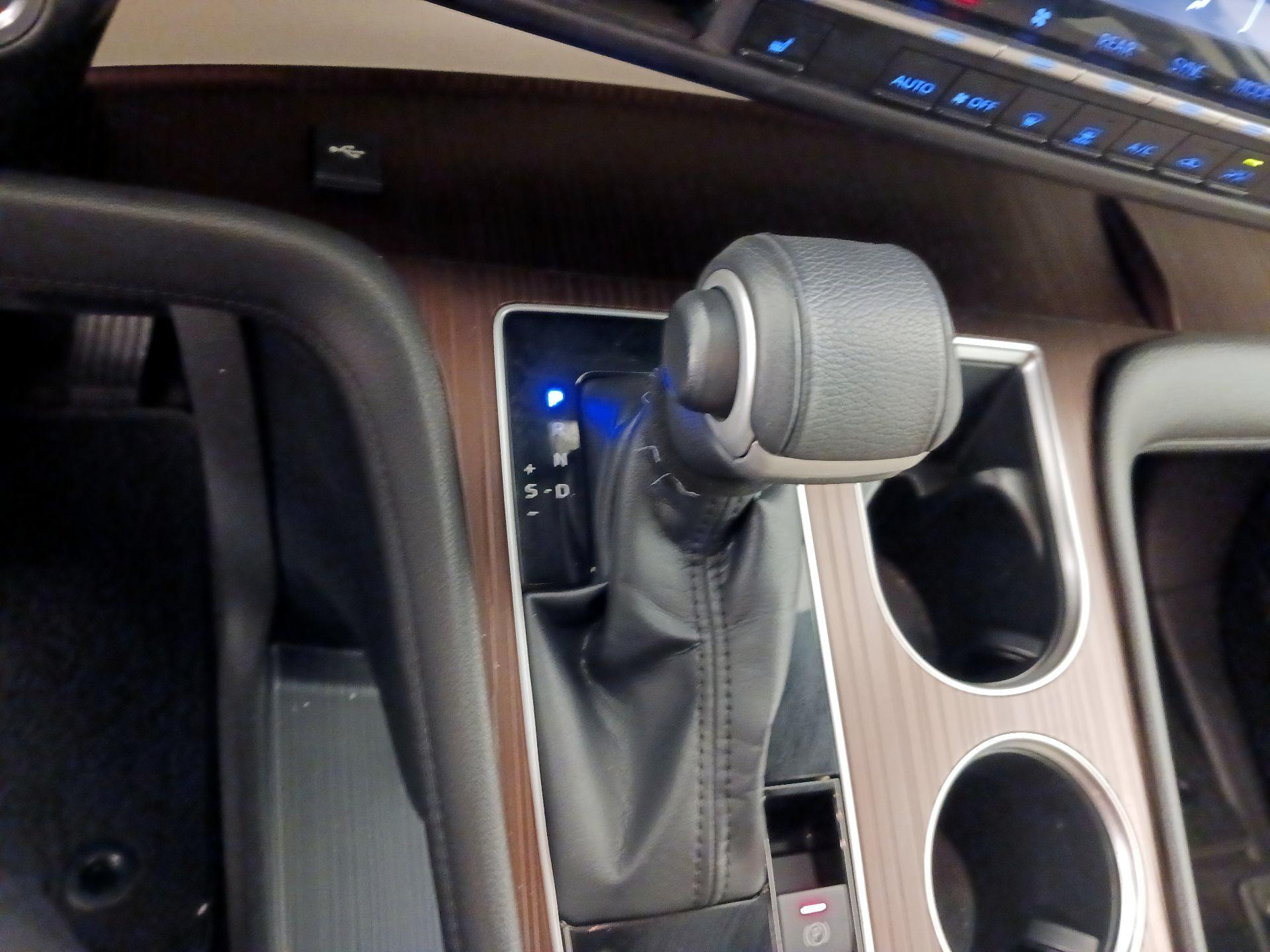 Thumbnail: 2022 Toyota Sienna - 17