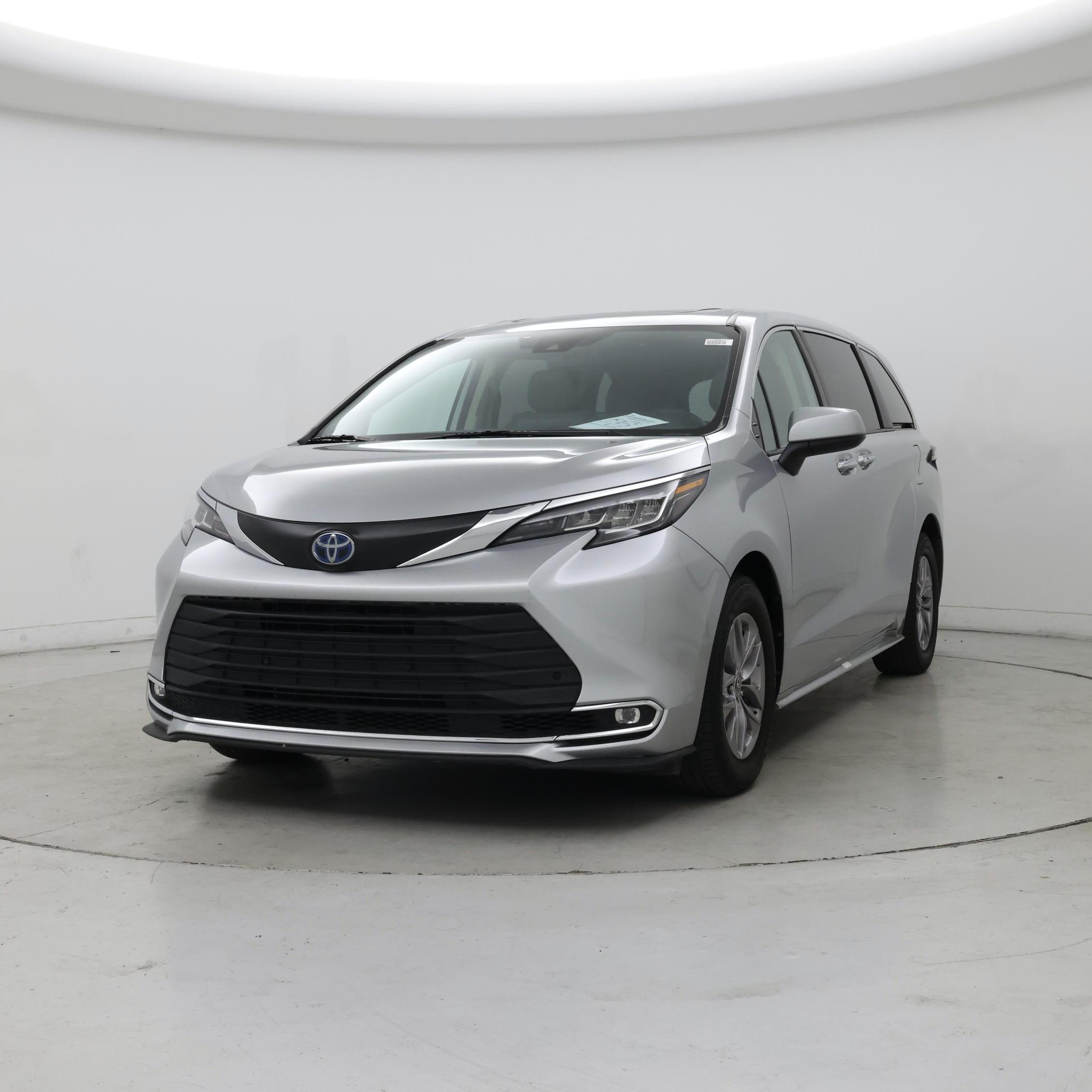 Thumbnail: 2022 Toyota Sienna - 4