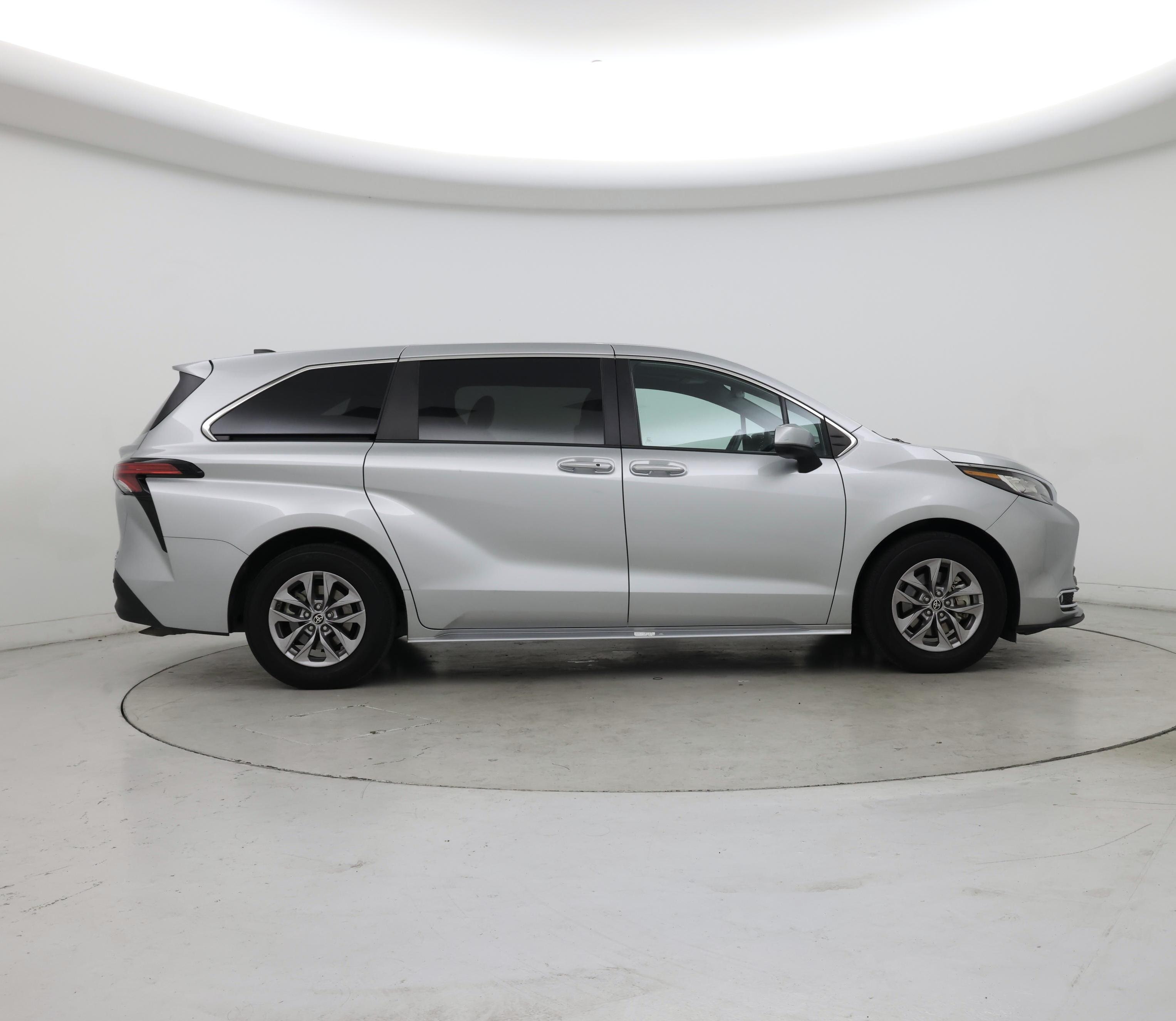 Thumbnail: 2022 Toyota Sienna - 7