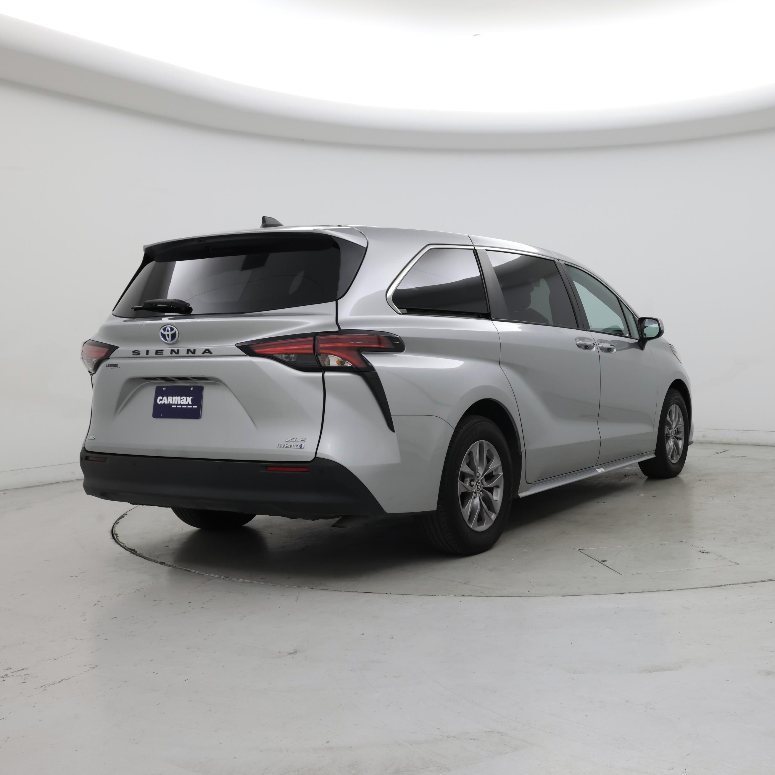 Thumbnail: 2022 Toyota Sienna - 8