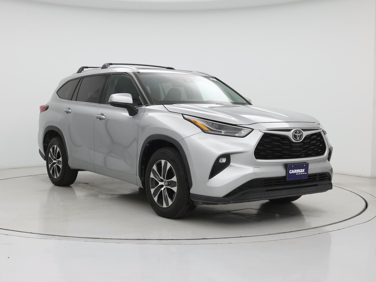 2022 Toyota Highlander XLE - Photo 2
