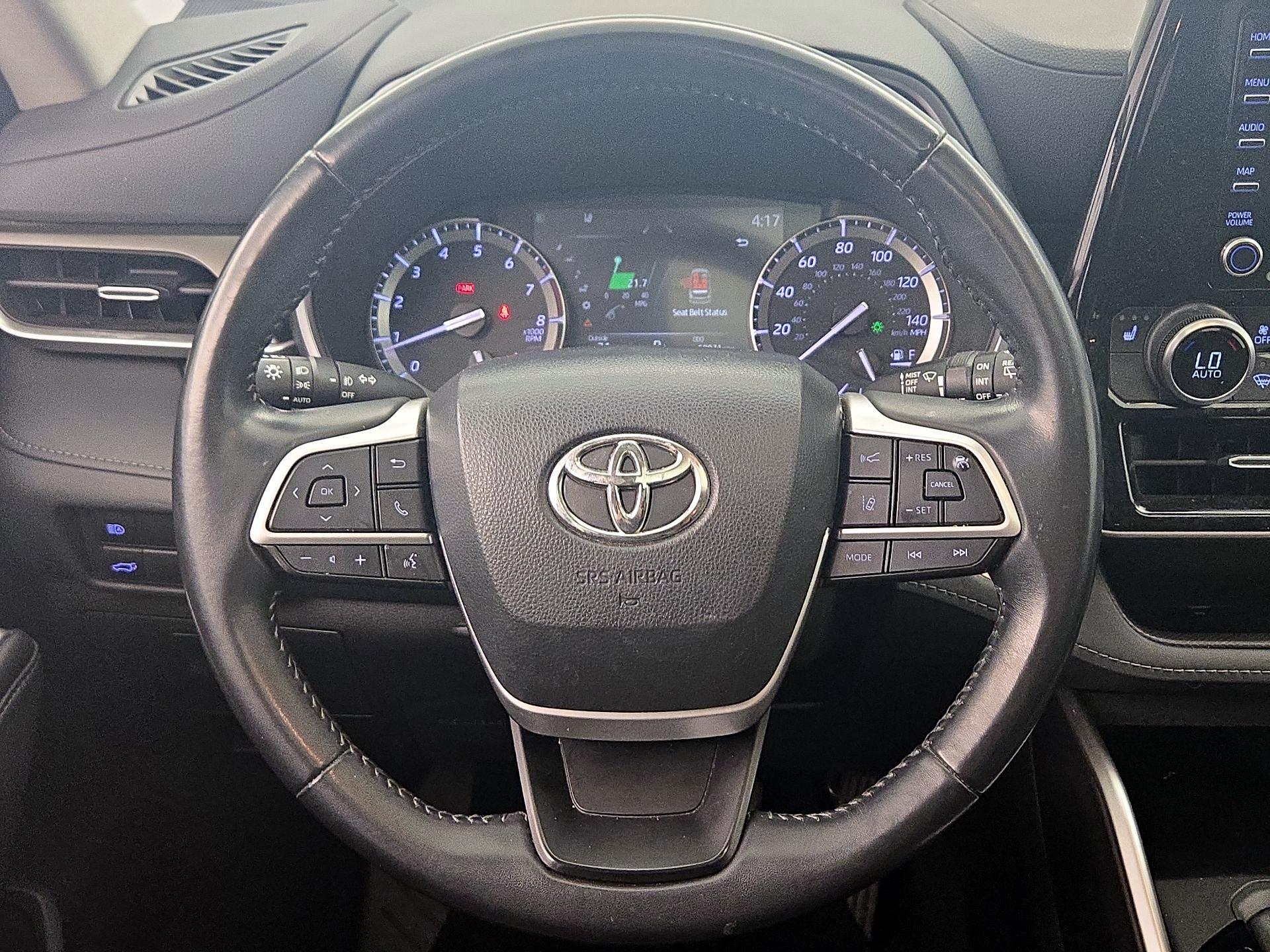 Thumbnail: 2022 Toyota Highlander - 10