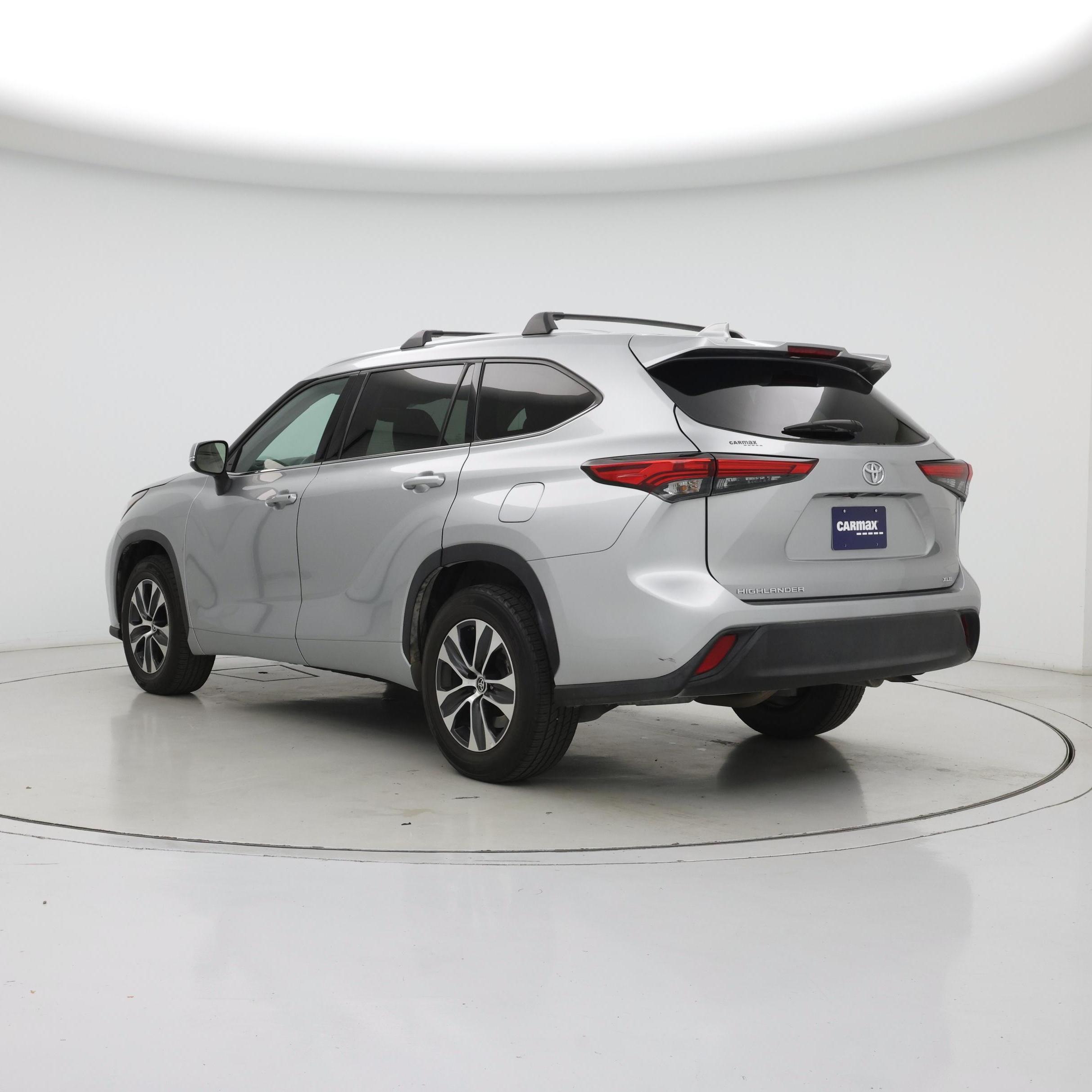 Thumbnail: 2022 Toyota Highlander - 2