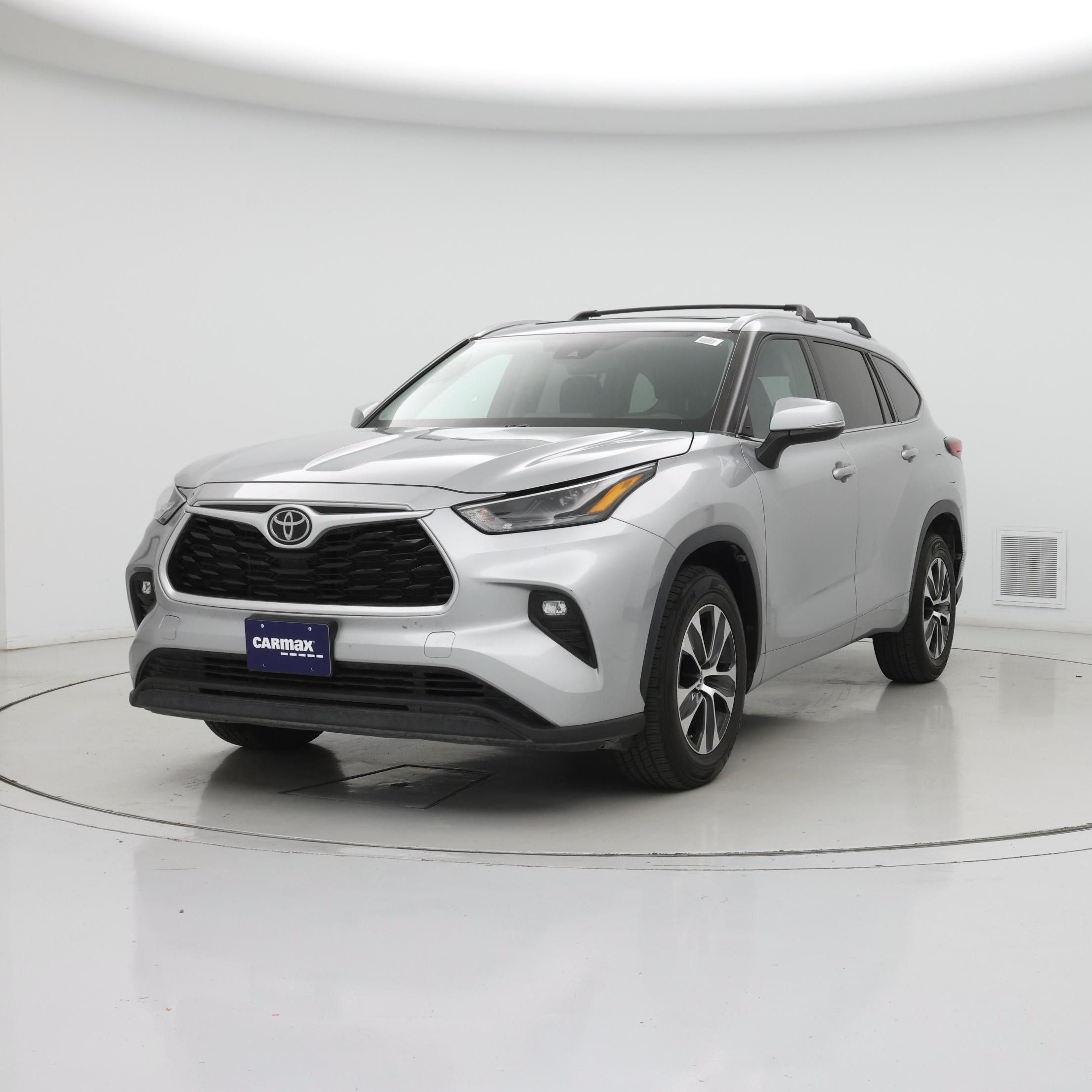 Thumbnail: 2022 Toyota Highlander - 4